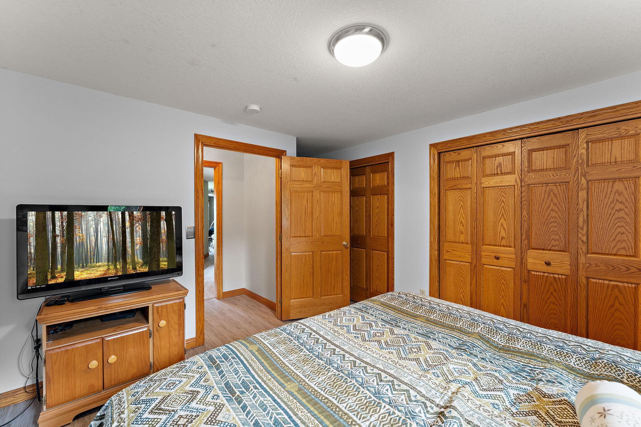 Faribault, Minnesota, 55021, United States, 4 Bedrooms Bedrooms, ,4 BathroomsBathrooms,Residential,Active,1909659