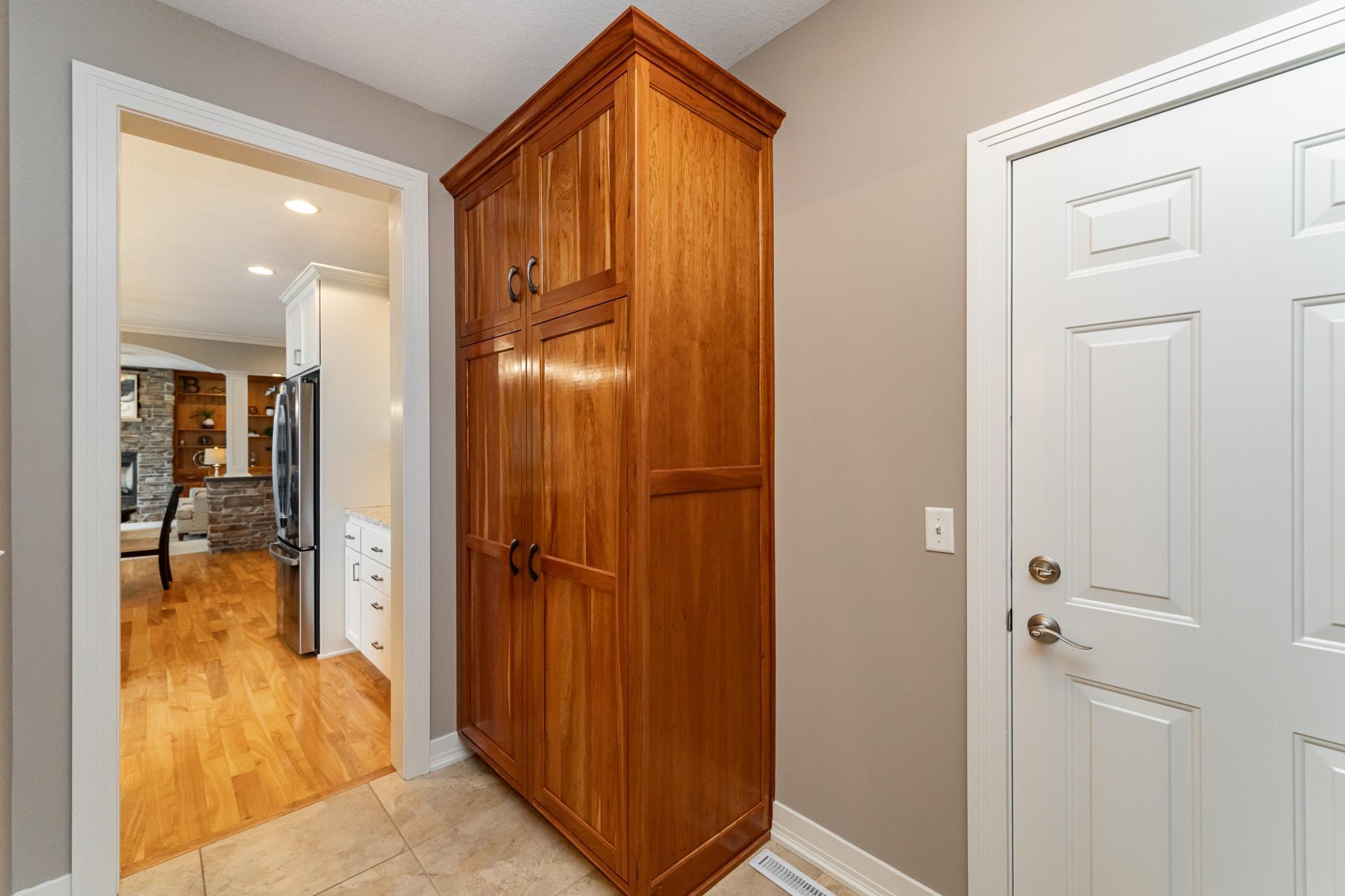 Rochester, Minnesota, 55902, United States, 6 Bedrooms Bedrooms, ,4 BathroomsBathrooms,Residential,Active,1888994