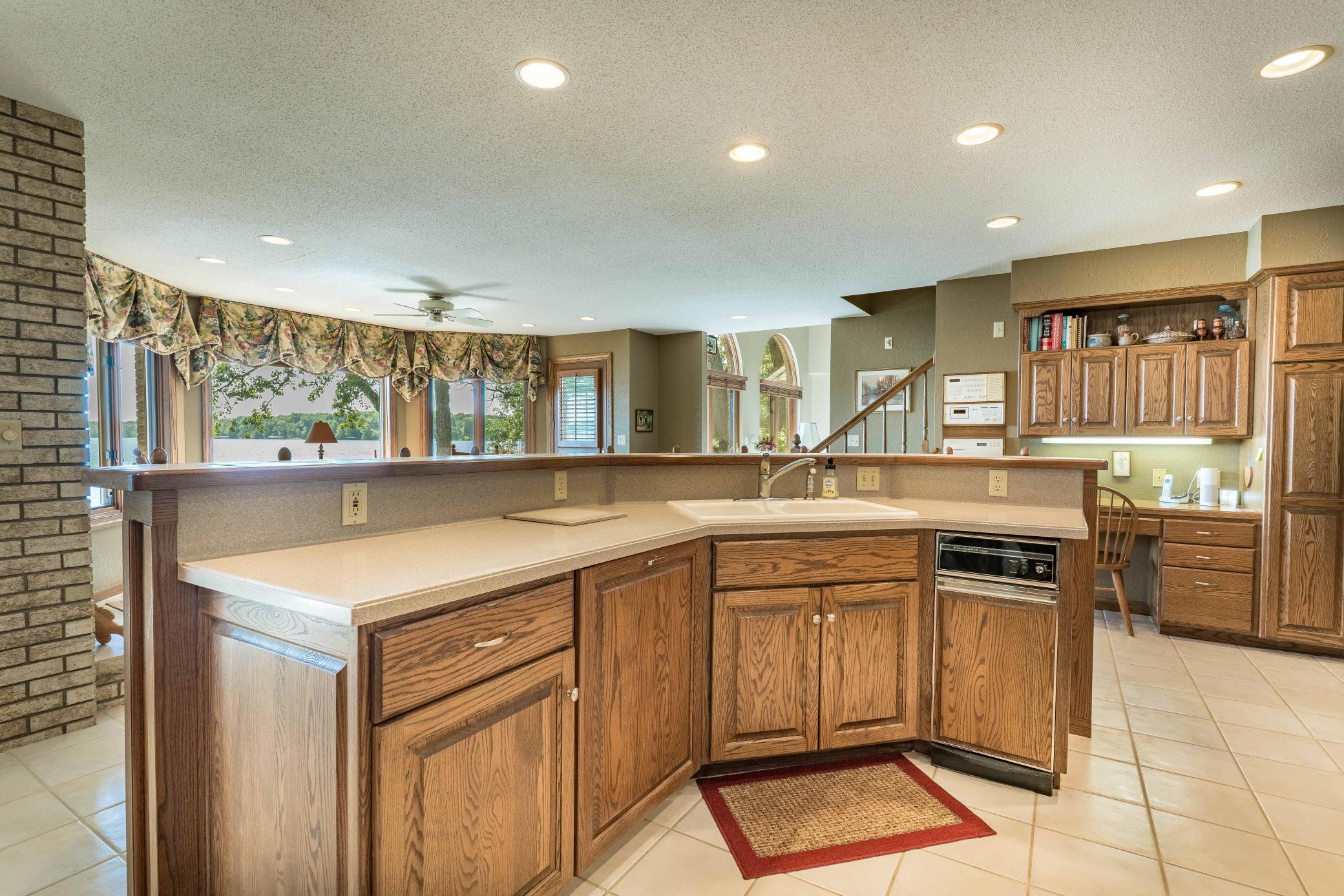 Alexandria, Minnesota, 56308, United States, 4 Bedrooms Bedrooms, ,6 BathroomsBathrooms,Residential,Active,1964256