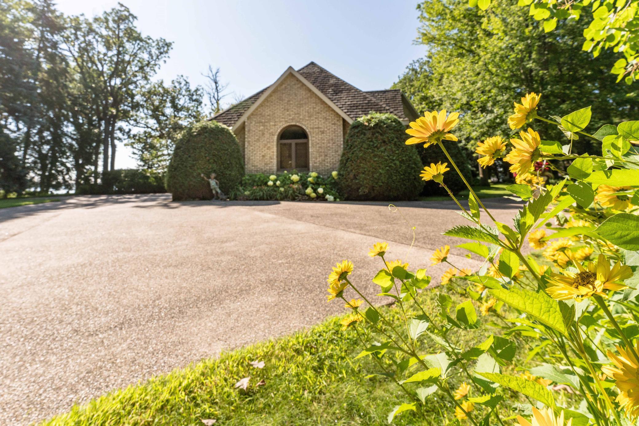 Alexandria, Minnesota, 56308, United States, 4 Bedrooms Bedrooms, ,6 BathroomsBathrooms,Residential,Active,1964256