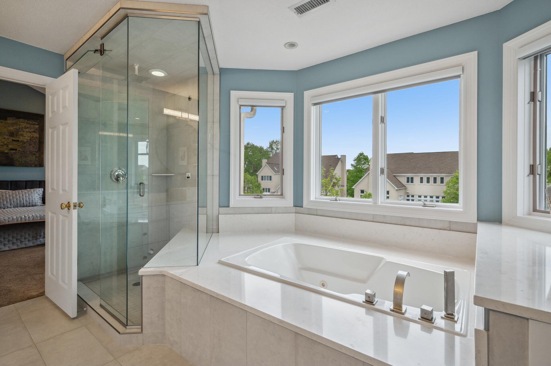 Minneapolis, Minnesota, 55401, United States, 4 Bedrooms Bedrooms, ,4 BathroomsBathrooms,Residential,Active,2003546