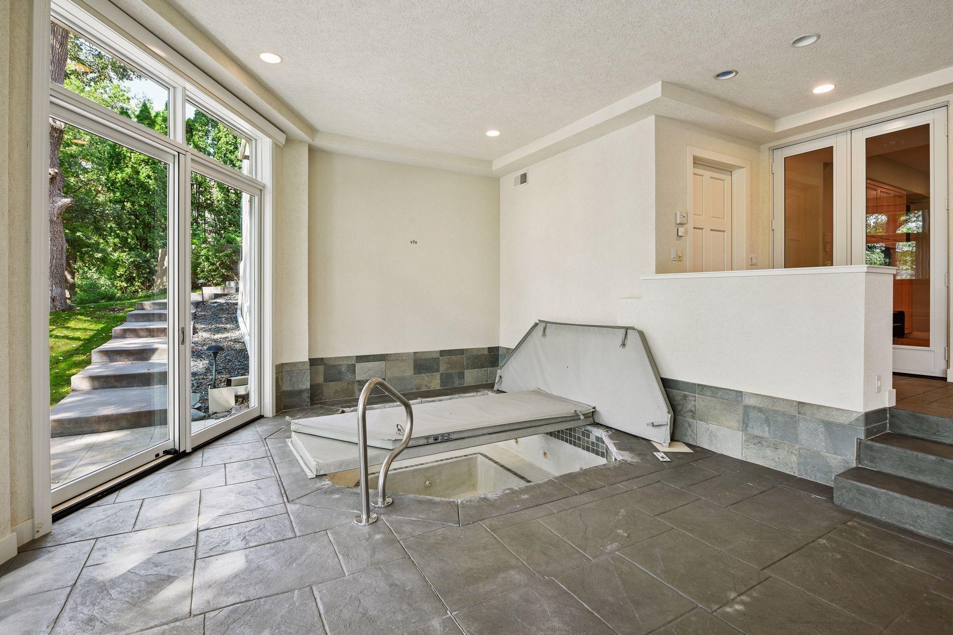 Minneapolis, Minnesota, 55439, United States, 5 Bedrooms Bedrooms, ,5 BathroomsBathrooms,Residential,Active,1944273