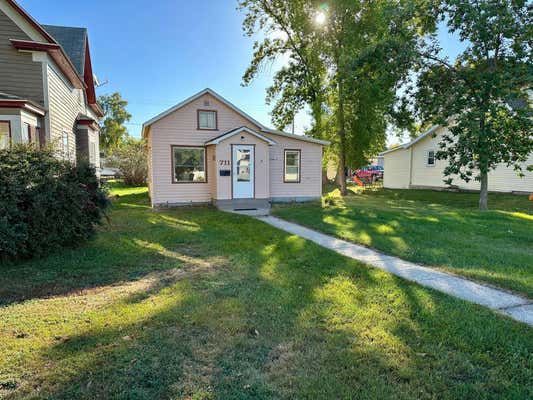 711 PINE ST S, SAUK CENTRE, MN 56378 - Image 1