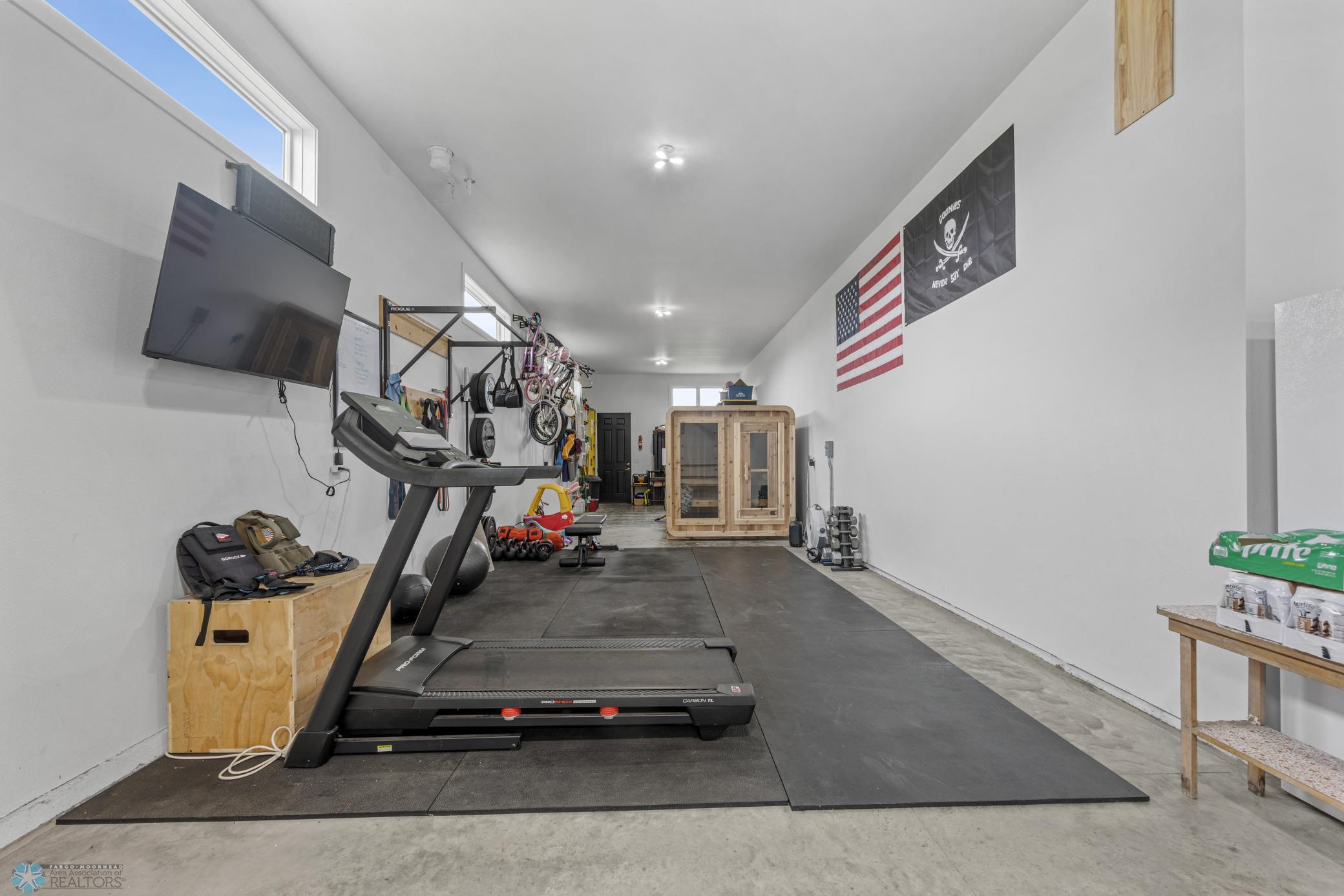 Oxbow, North Dakota, 58047, United States, 5 Bedrooms Bedrooms, ,3 BathroomsBathrooms,Residential,Active,1926894