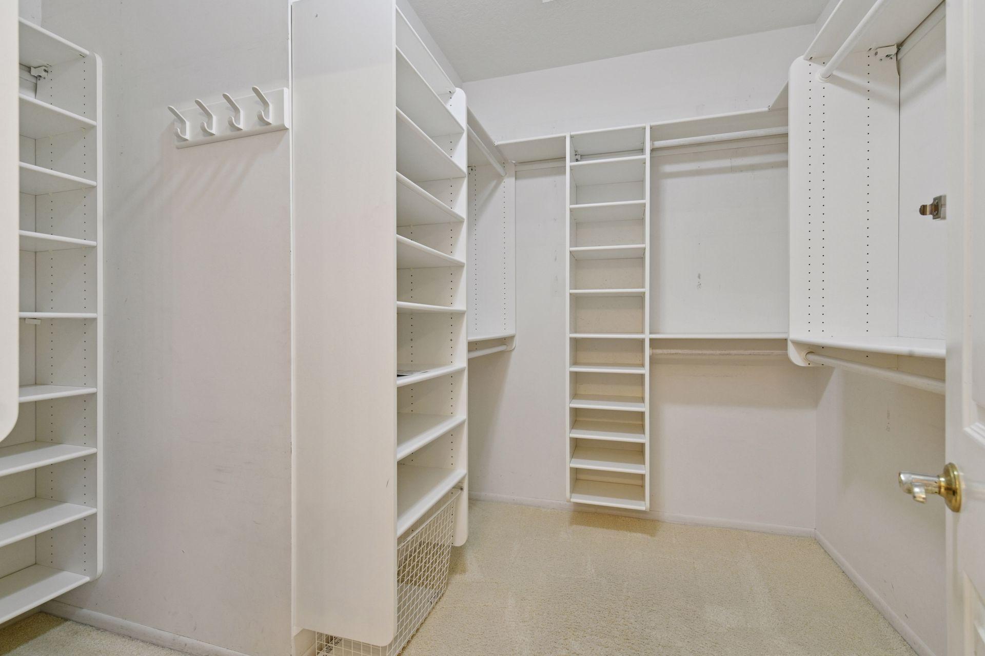 Excelsior, Minnesota, 55331, United States, 4 Bedrooms Bedrooms, ,4 BathroomsBathrooms,Residential,Active,1996287