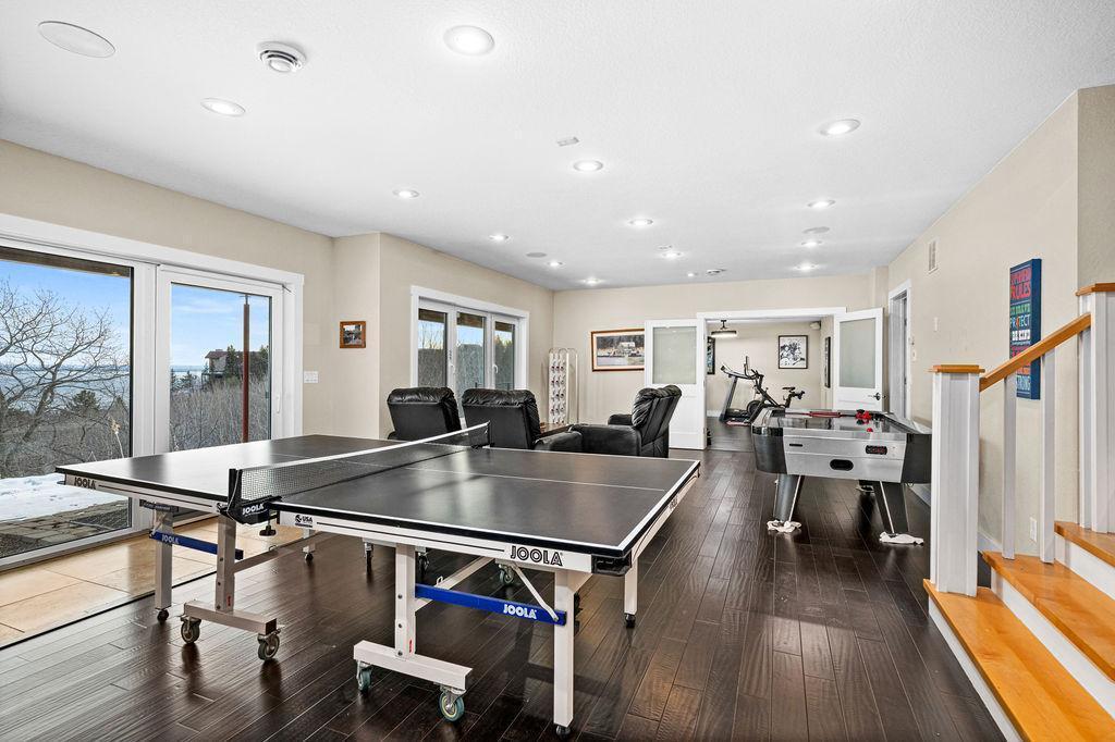 Duluth, Minnesota, 55804, United States, 5 Bedrooms Bedrooms, ,6 BathroomsBathrooms,Residential,Active,2014596