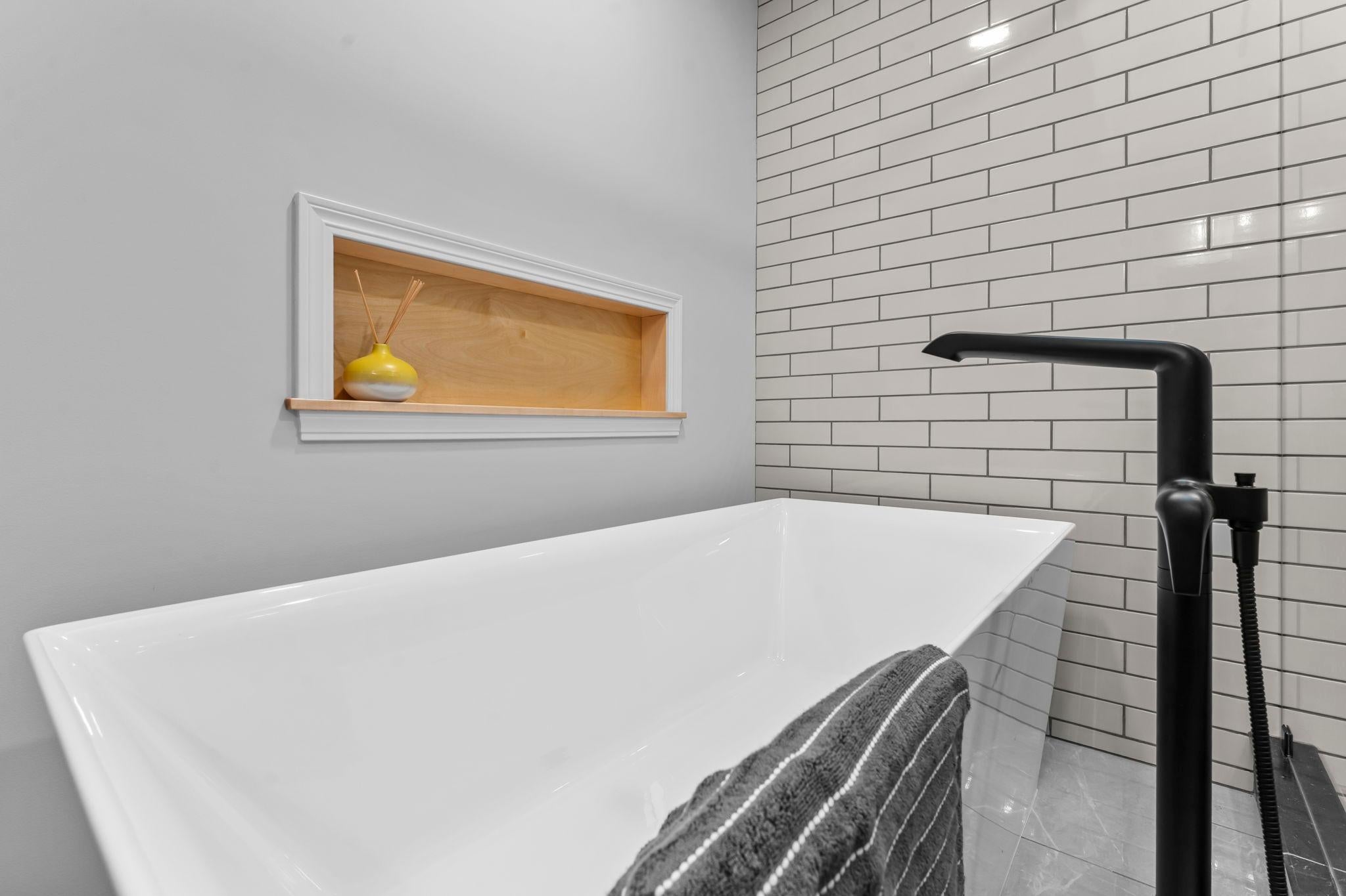 Saint Paul, Minnesota, 55126, United States, 4 Bedrooms Bedrooms, ,4 BathroomsBathrooms,Residential,Active,2027818