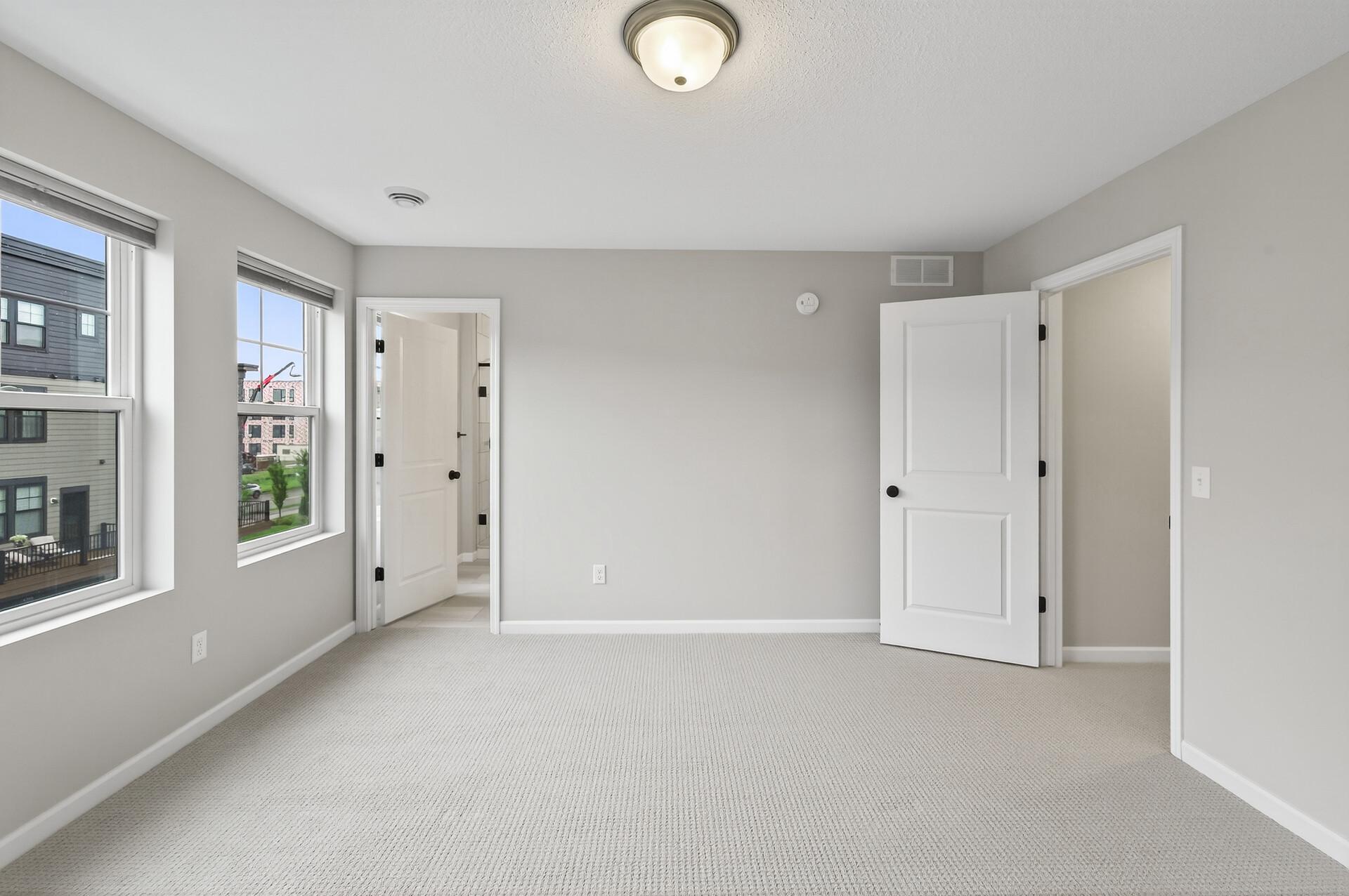 Saint Paul, Minnesota, 55116, United States, 4 Bedrooms Bedrooms, ,4 BathroomsBathrooms,Residential,Active,2003561