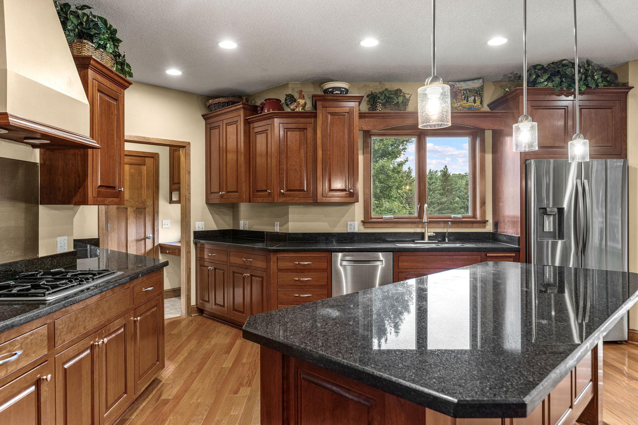 Rogers, Minnesota, 55374, United States, 5 Bedrooms Bedrooms, ,5 BathroomsBathrooms,Residential,Active,1914592