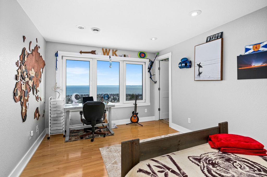 Duluth, Minnesota, 55804, United States, 5 Bedrooms Bedrooms, ,6 BathroomsBathrooms,Residential,Active,2014596