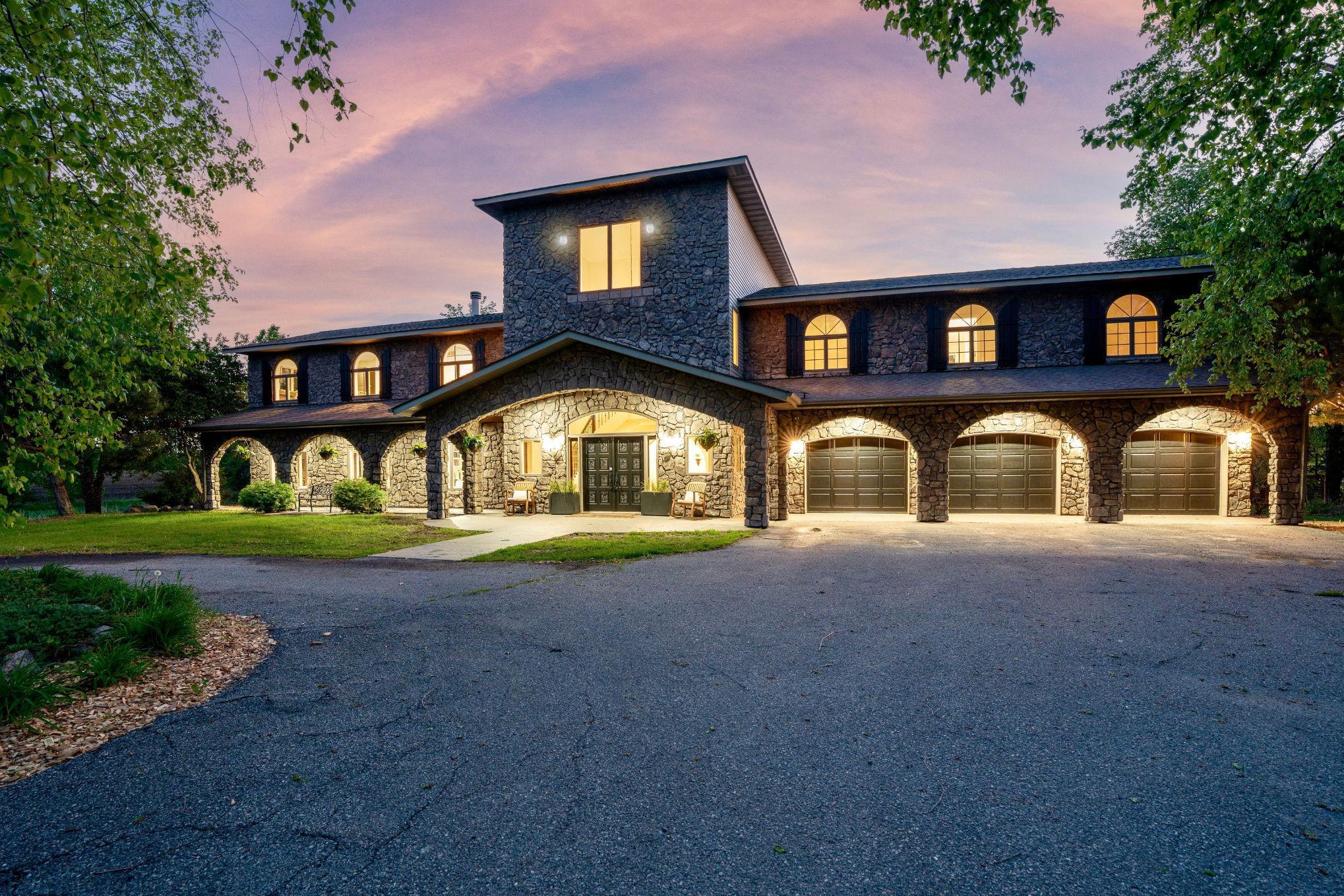 Elysian, Minnesota, 56028, United States, 6 Bedrooms Bedrooms, ,6 BathroomsBathrooms,Residential,Active,1831792