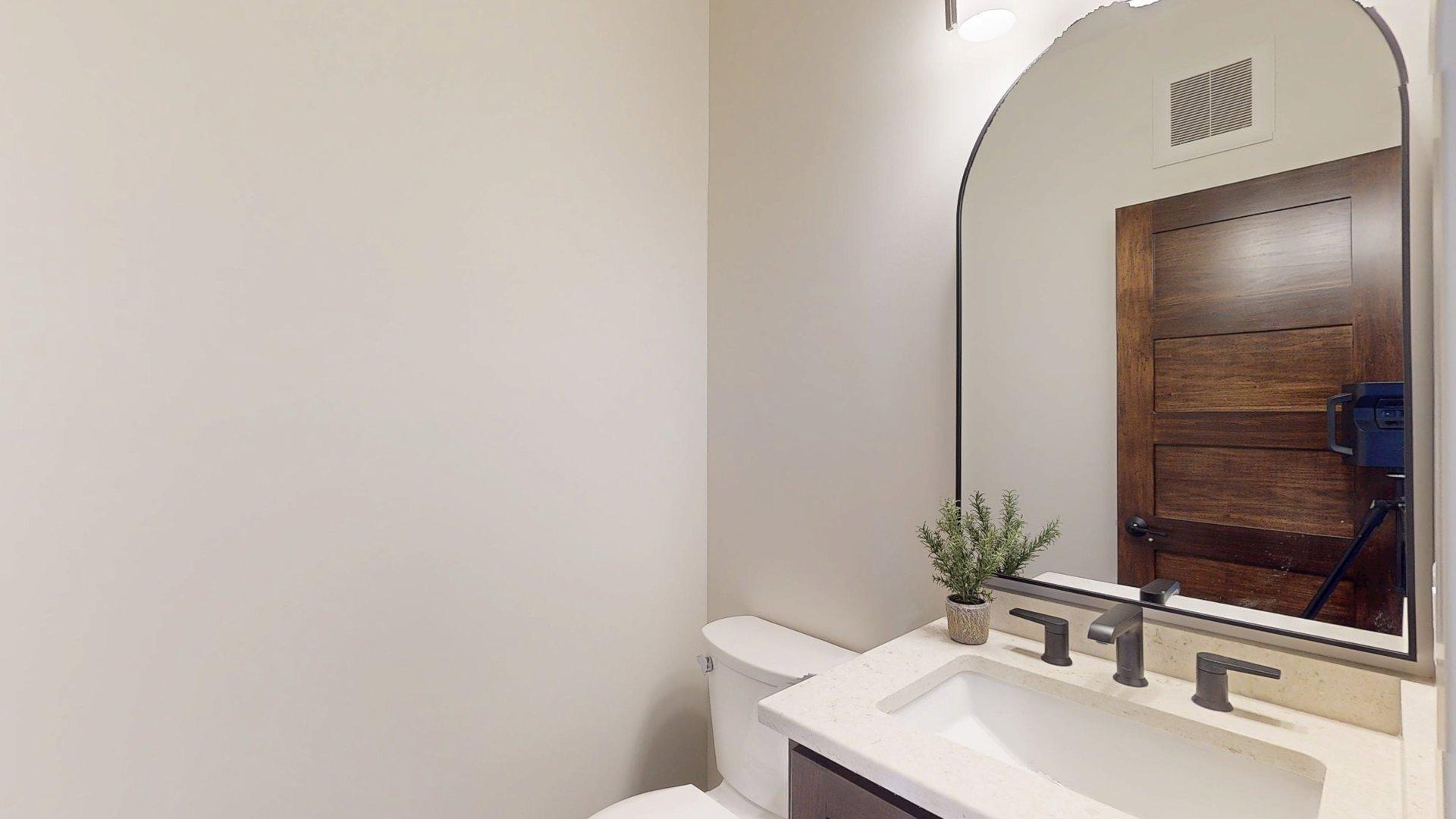 Rochester, Minnesota, 55901, United States, ,4 BathroomsBathrooms,Residential,Active,1853238