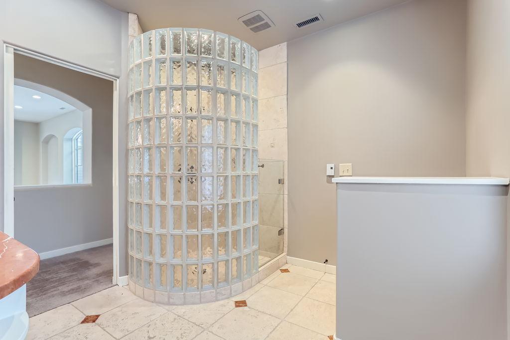 Minneapolis, Minnesota, 55405, United States, 3 Bedrooms Bedrooms, ,4 BathroomsBathrooms,Residential,Active,1769436