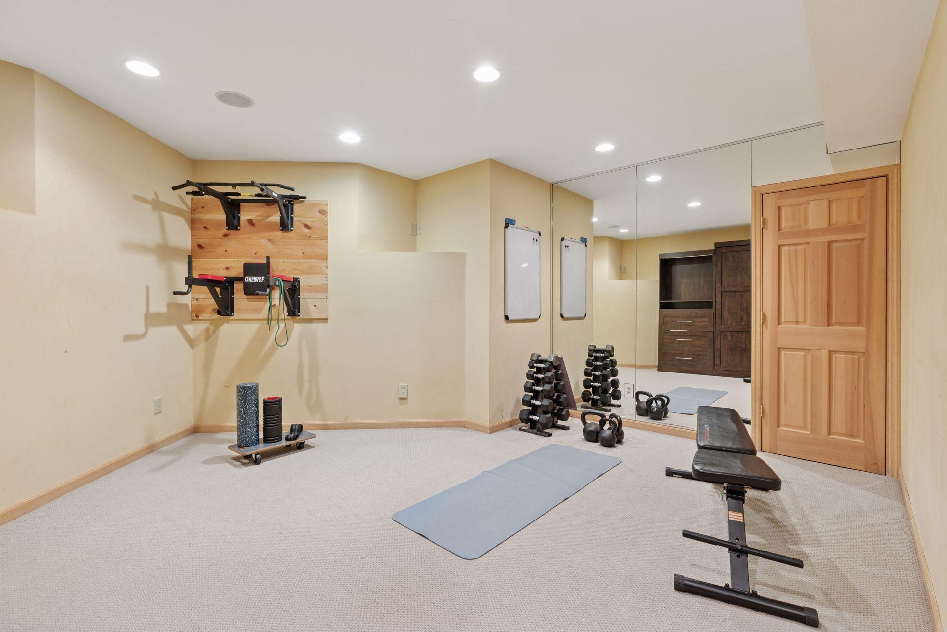 Eden Prairie, Minnesota, 55347, United States, 4 Bedrooms Bedrooms, ,5 BathroomsBathrooms,Residential,Active,1959538