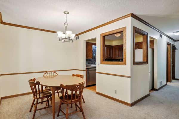 1720 3RD AVE S APT 305, MINNEAPOLIS, MN 55404, photo 4 of 32