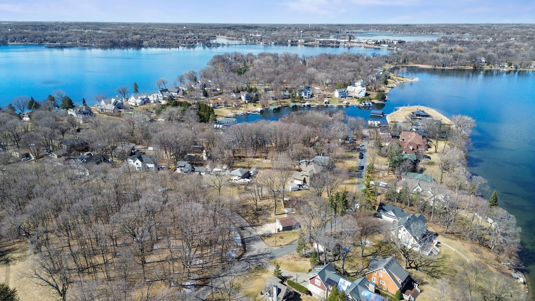 Wayzata, Minnesota, 55391, United States, 6 Bedrooms Bedrooms, ,5 BathroomsBathrooms,Residential,Active,1945262