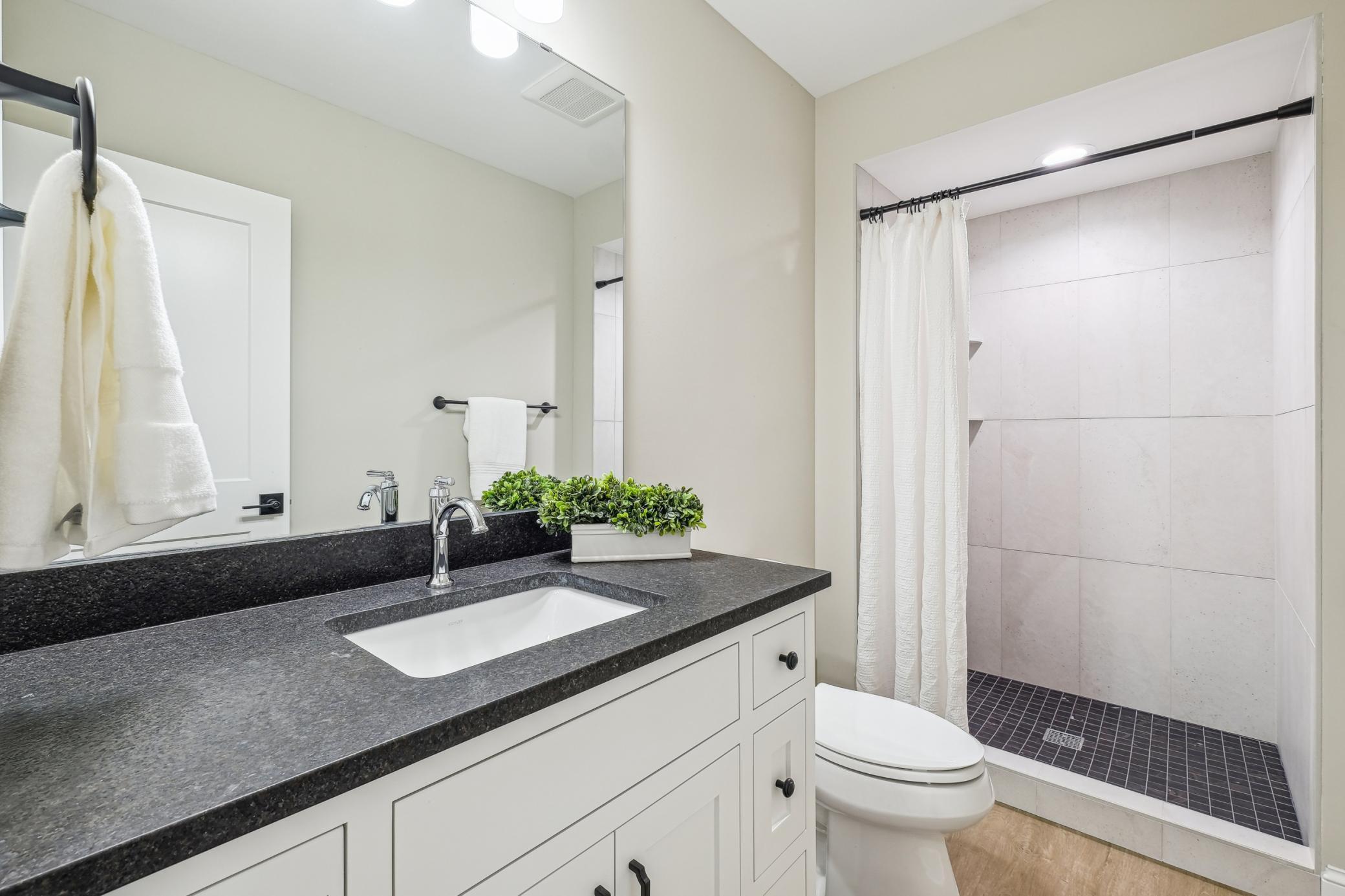 Eden Prairie, Minnesota, 55347, United States, ,4 BathroomsBathrooms,Residential,Active,1843432