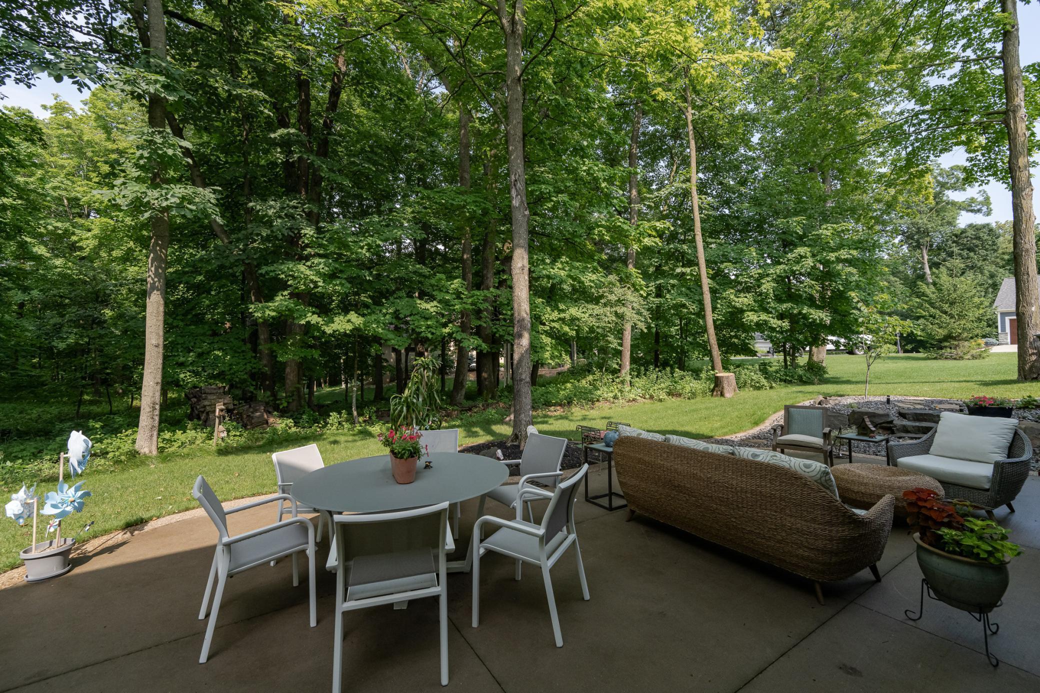 Rochester, Minnesota, 55902, United States, 4 Bedrooms Bedrooms, ,3 BathroomsBathrooms,Residential,Active,1905106