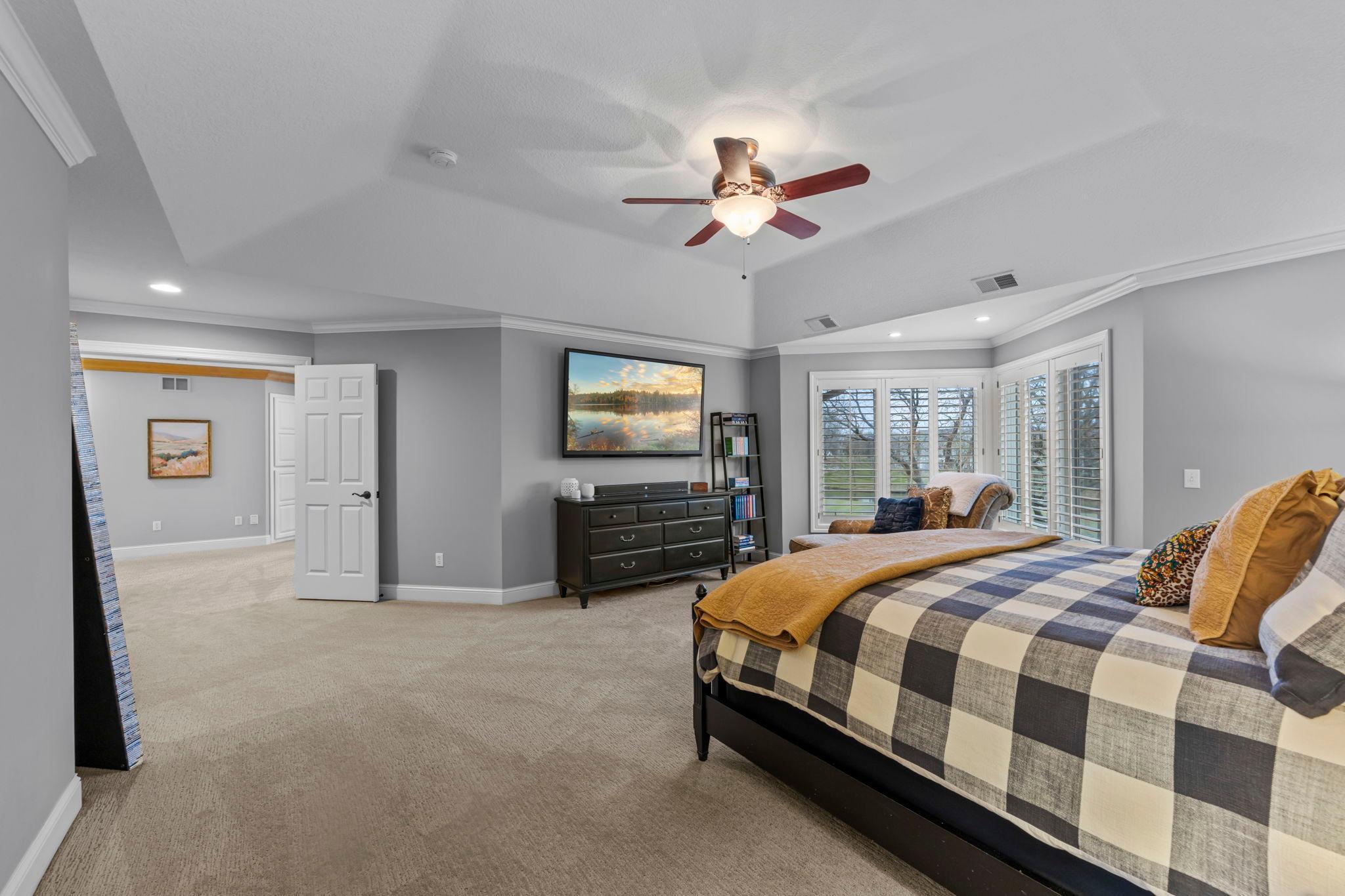 Eden Prairie, Minnesota, 55347, United States, 5 Bedrooms Bedrooms, ,6 BathroomsBathrooms,Residential,Active,1997621