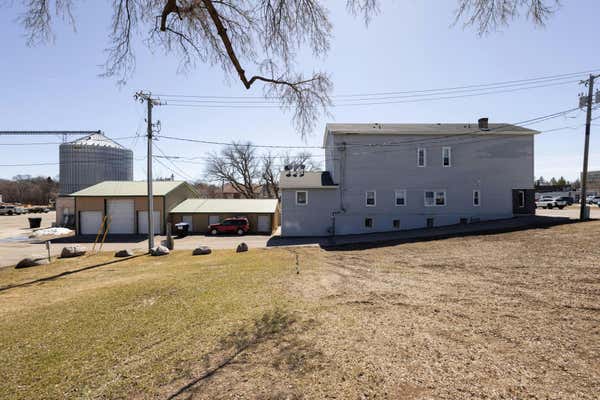 313 S CASCADE ST, FERGUS FALLS, MN 56537, photo 3 of 35