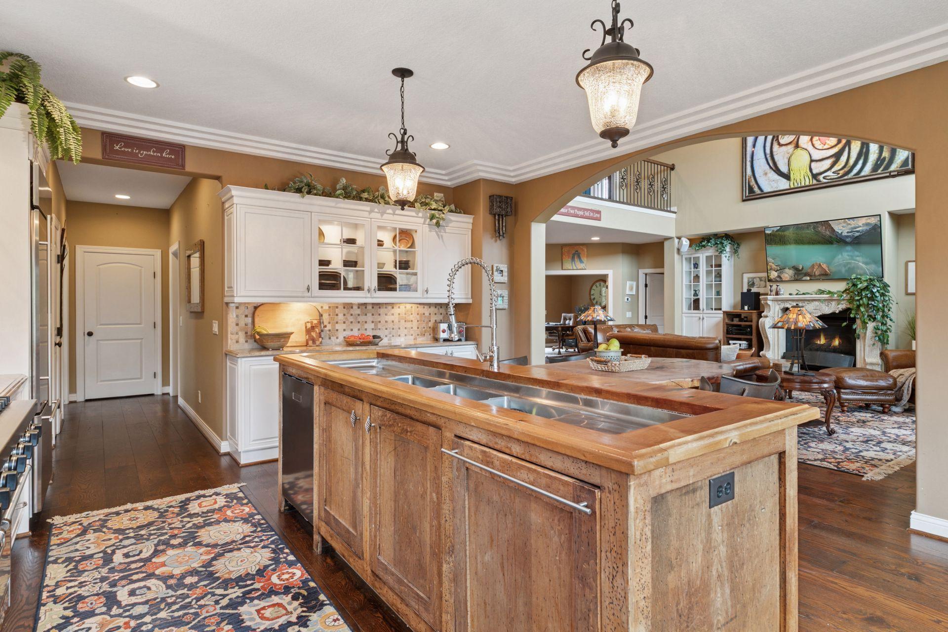 Hudson, Wisconsin, 54016, United States, 4 Bedrooms Bedrooms, ,6 BathroomsBathrooms,Residential,Active,1965807