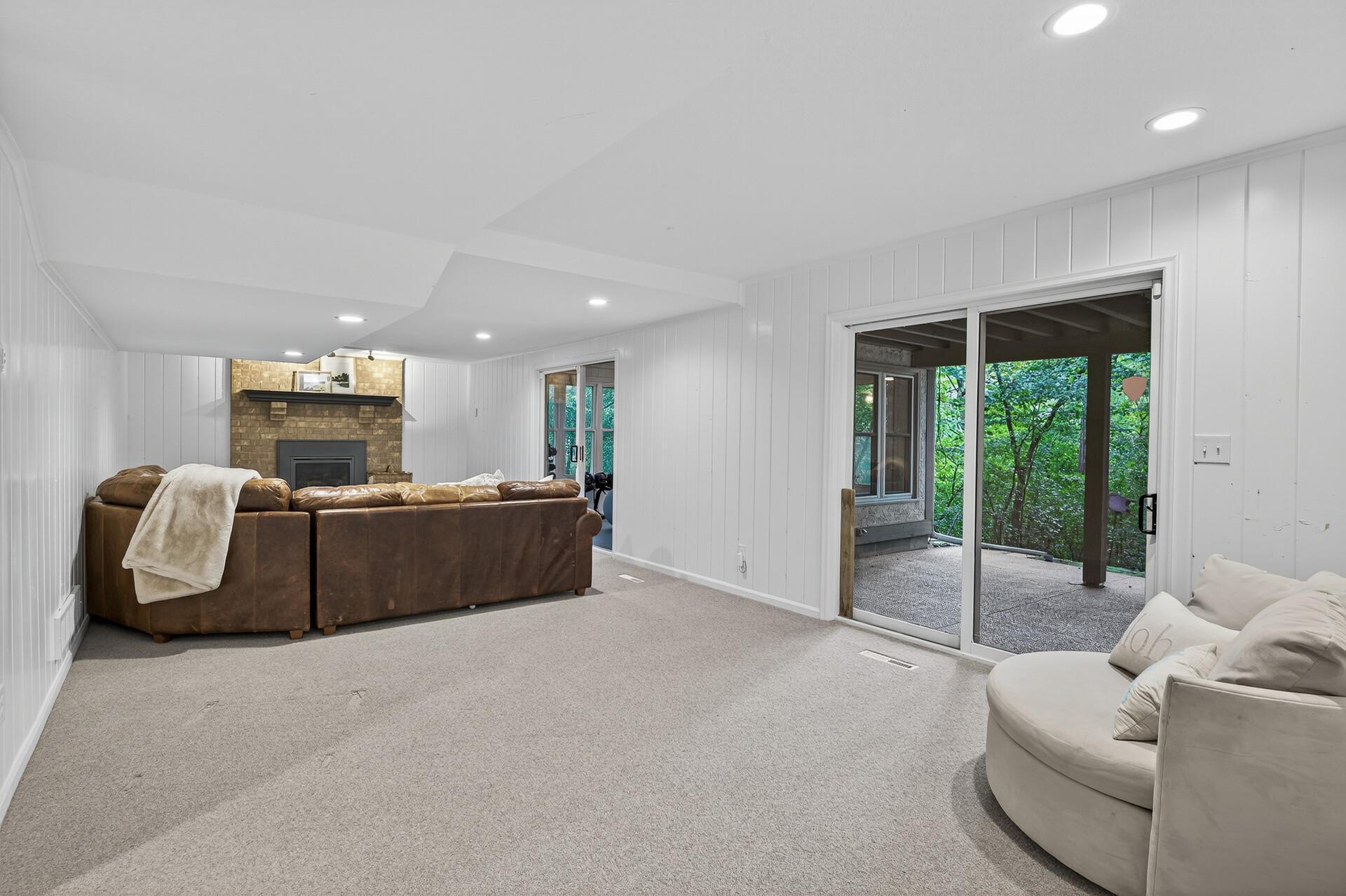 Hopkins, Minnesota, 55305, United States, 5 Bedrooms Bedrooms, ,4 BathroomsBathrooms,Residential,Active,1943778