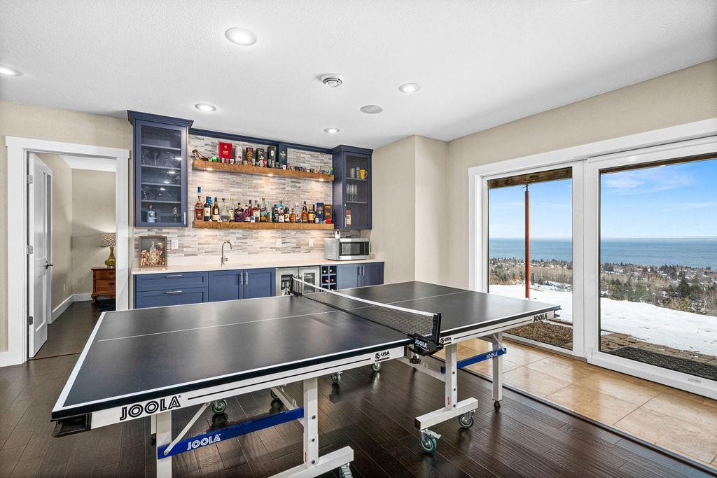 Duluth, Minnesota, 55804, United States, 5 Bedrooms Bedrooms, ,6 BathroomsBathrooms,Residential,Active,2014596