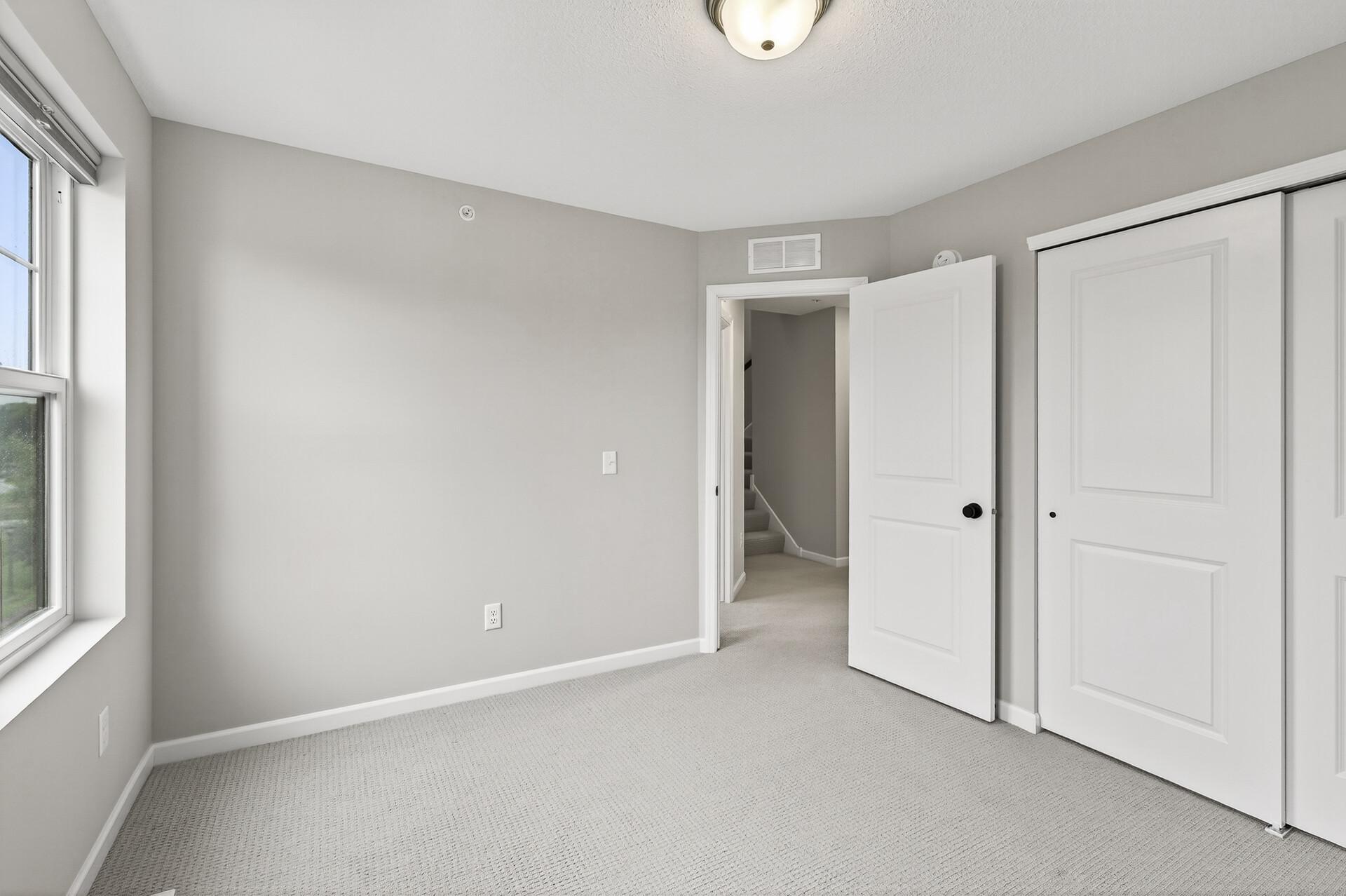 Saint Paul, Minnesota, 55116, United States, 4 Bedrooms Bedrooms, ,4 BathroomsBathrooms,Residential,Active,2003561