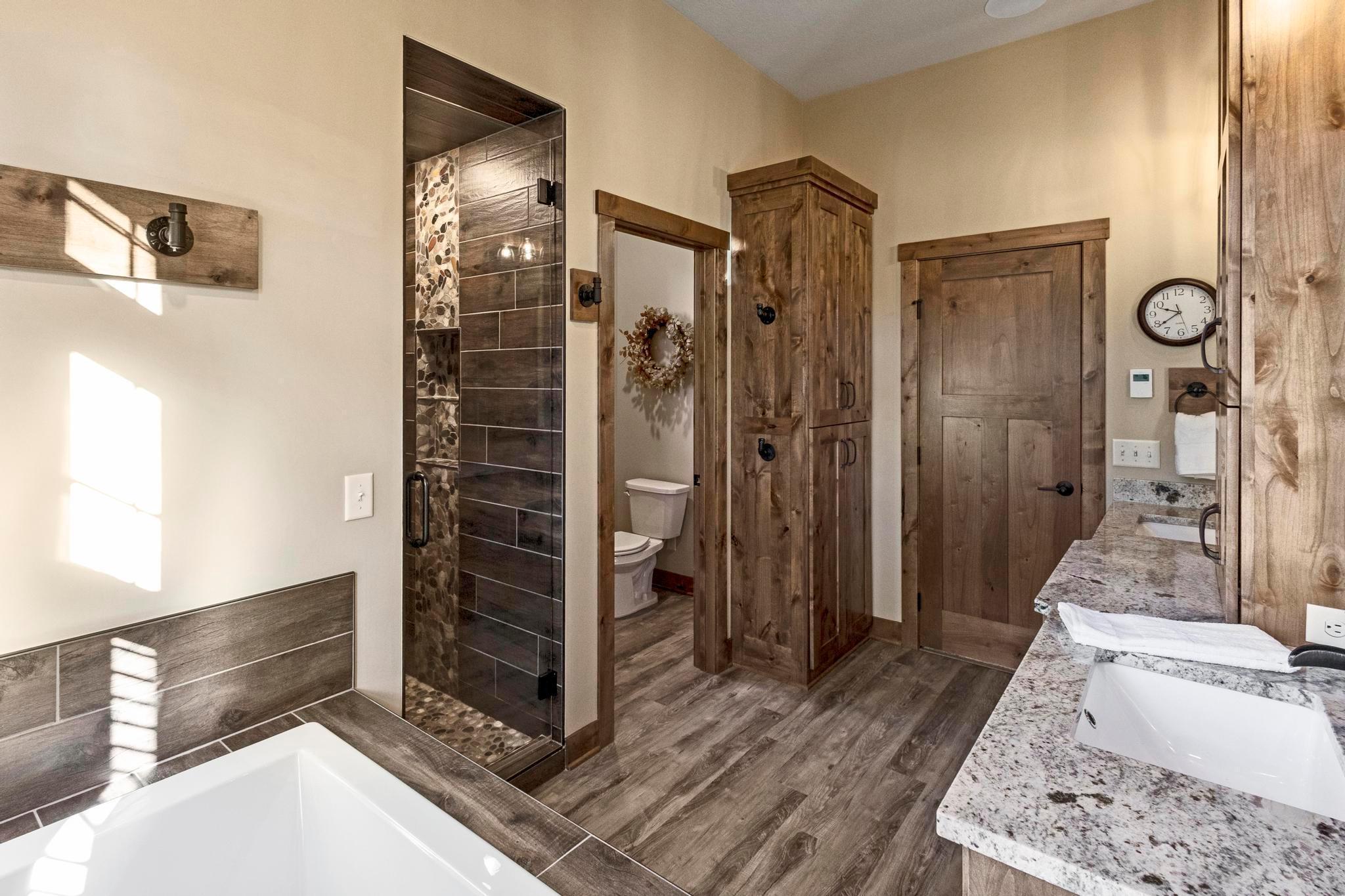 Excelsior, Minnesota, 55331, United States, 4 Bedrooms Bedrooms, ,4 BathroomsBathrooms,Residential,Active,1959542