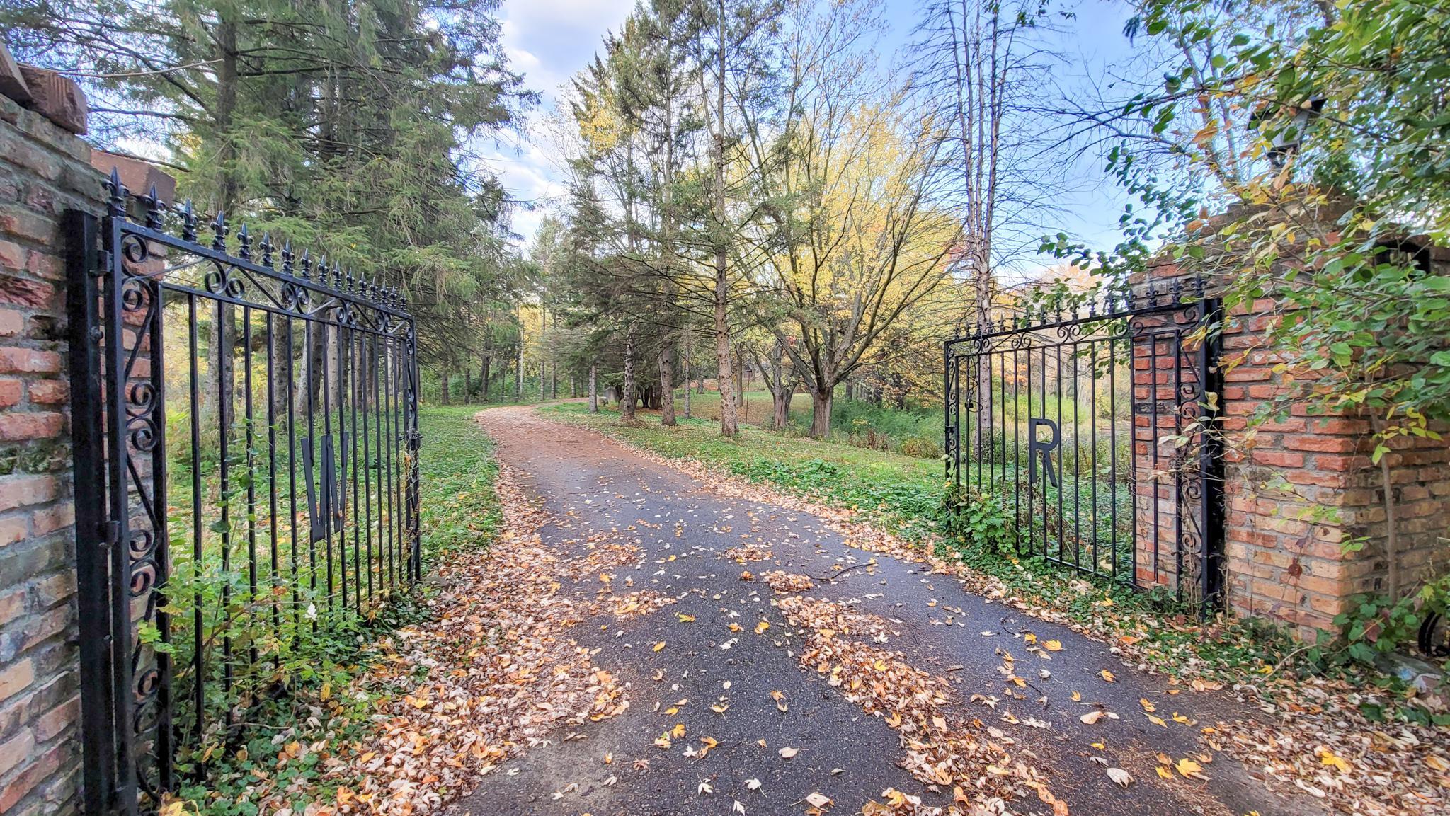 Eagan, Minnesota, 55123, United States, 5 Bedrooms Bedrooms, ,6 BathroomsBathrooms,Residential,Active,1944081