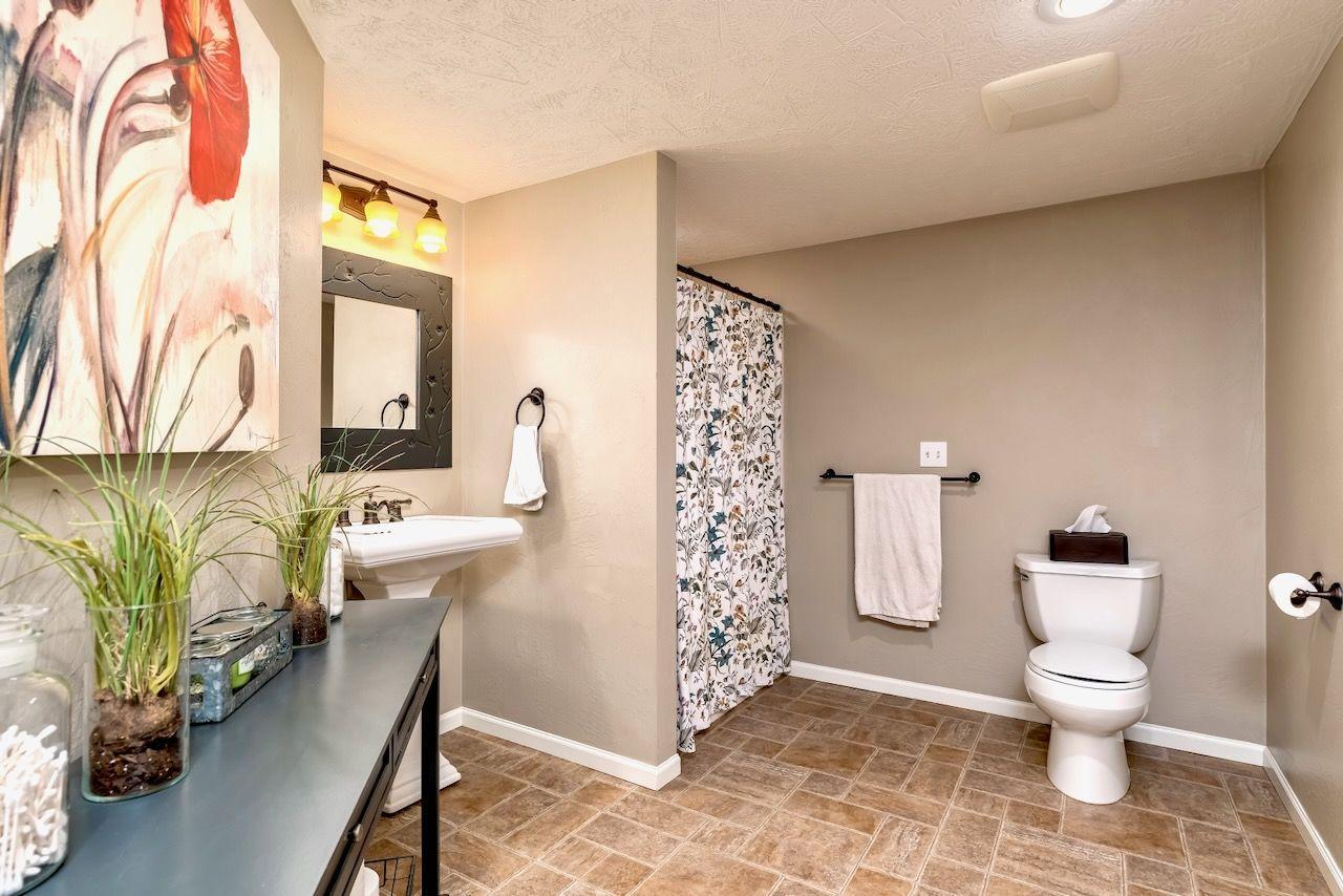 Elysian, Minnesota, 56028, United States, 6 Bedrooms Bedrooms, ,6 BathroomsBathrooms,Residential,Active,1831792