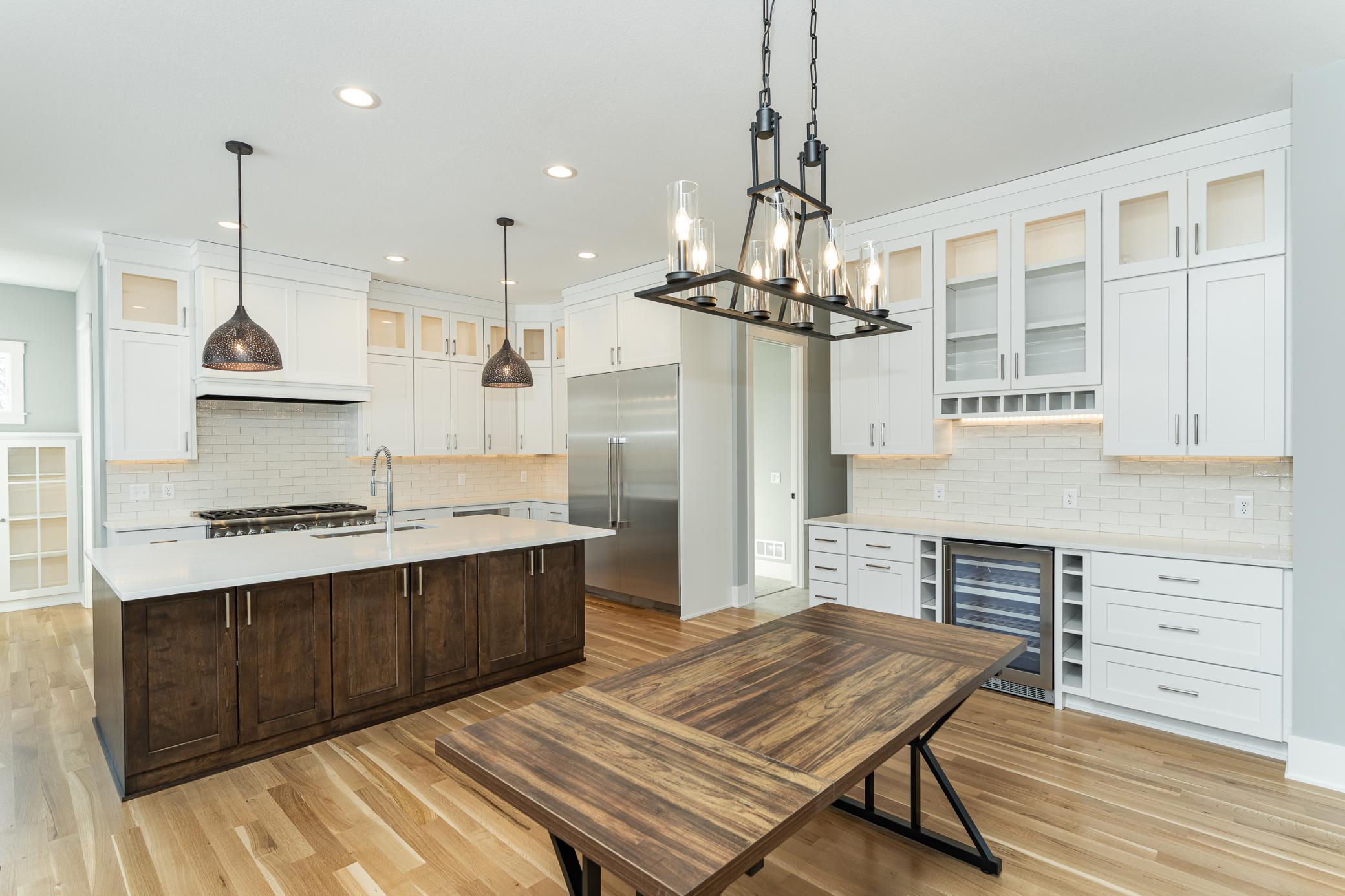 Rochester, Minnesota, 55902, United States, 5 Bedrooms Bedrooms, ,6 BathroomsBathrooms,Residential,Active,1892599