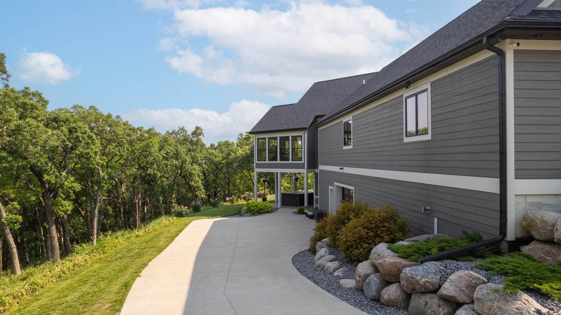 Rochester, Minnesota, 55902, United States, 4 Bedrooms Bedrooms, ,4 BathroomsBathrooms,Residential,Active,1853329