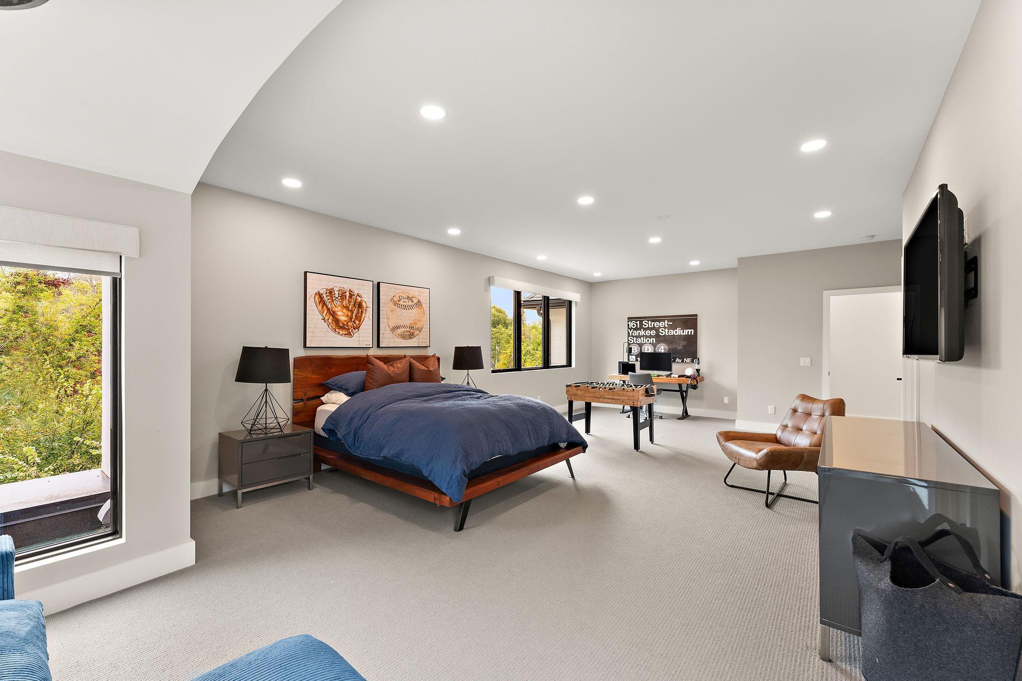 Wayzata, Minnesota, 55391, United States, 8 Bedrooms Bedrooms, ,11 BathroomsBathrooms,Residential,Active,1959932