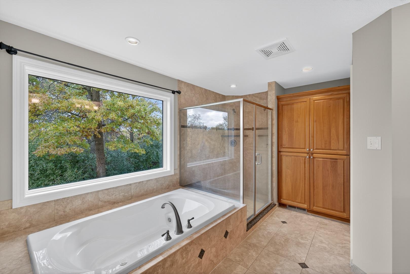 Rochester, Minnesota, 55902, United States, 6 Bedrooms Bedrooms, ,5 BathroomsBathrooms,Residential,Active,1995276