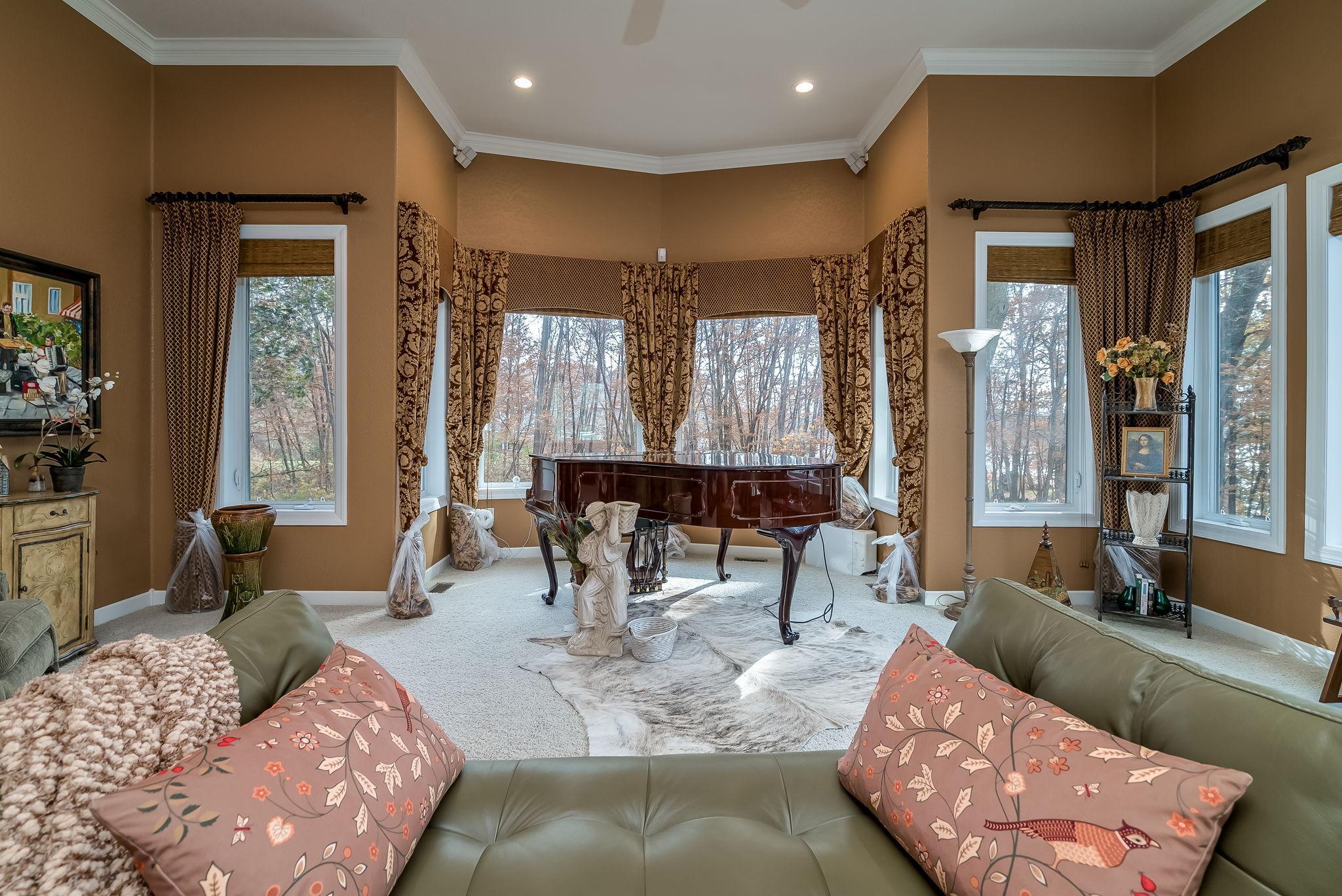 Prior Lake, Minnesota, 55372, United States, 4 Bedrooms Bedrooms, ,5 BathroomsBathrooms,Residential,Active,1922492