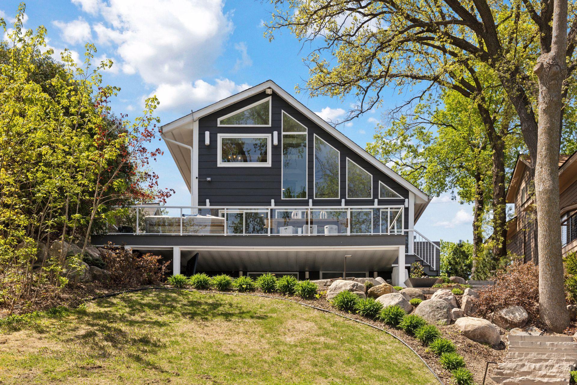 Minneapolis, Minnesota, 55441, United States, 4 Bedrooms Bedrooms, ,3 BathroomsBathrooms,Residential,Active,1953266