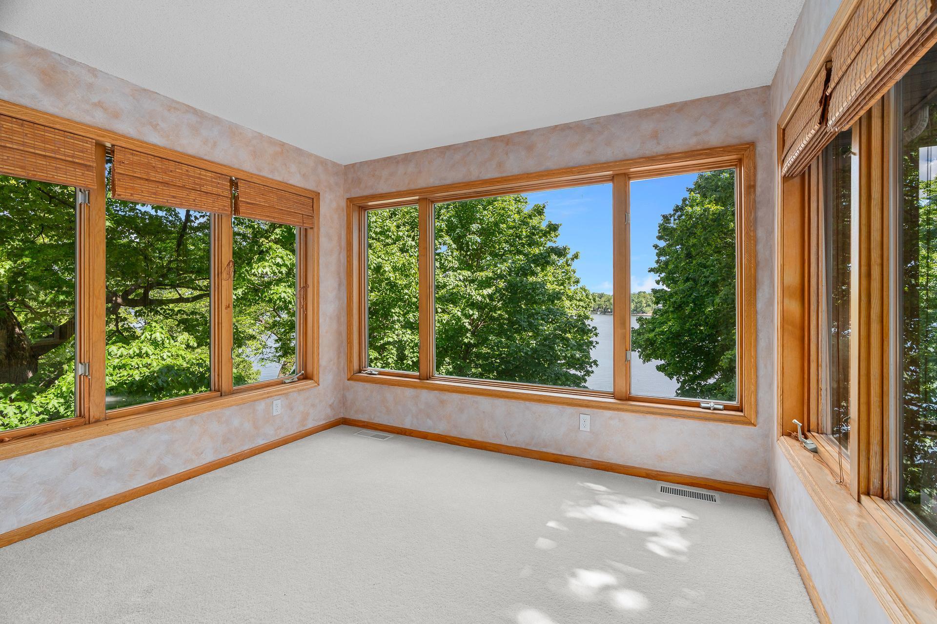 Prior Lake, Minnesota, 55372, United States, 4 Bedrooms Bedrooms, ,4 BathroomsBathrooms,Residential,Active,1995257