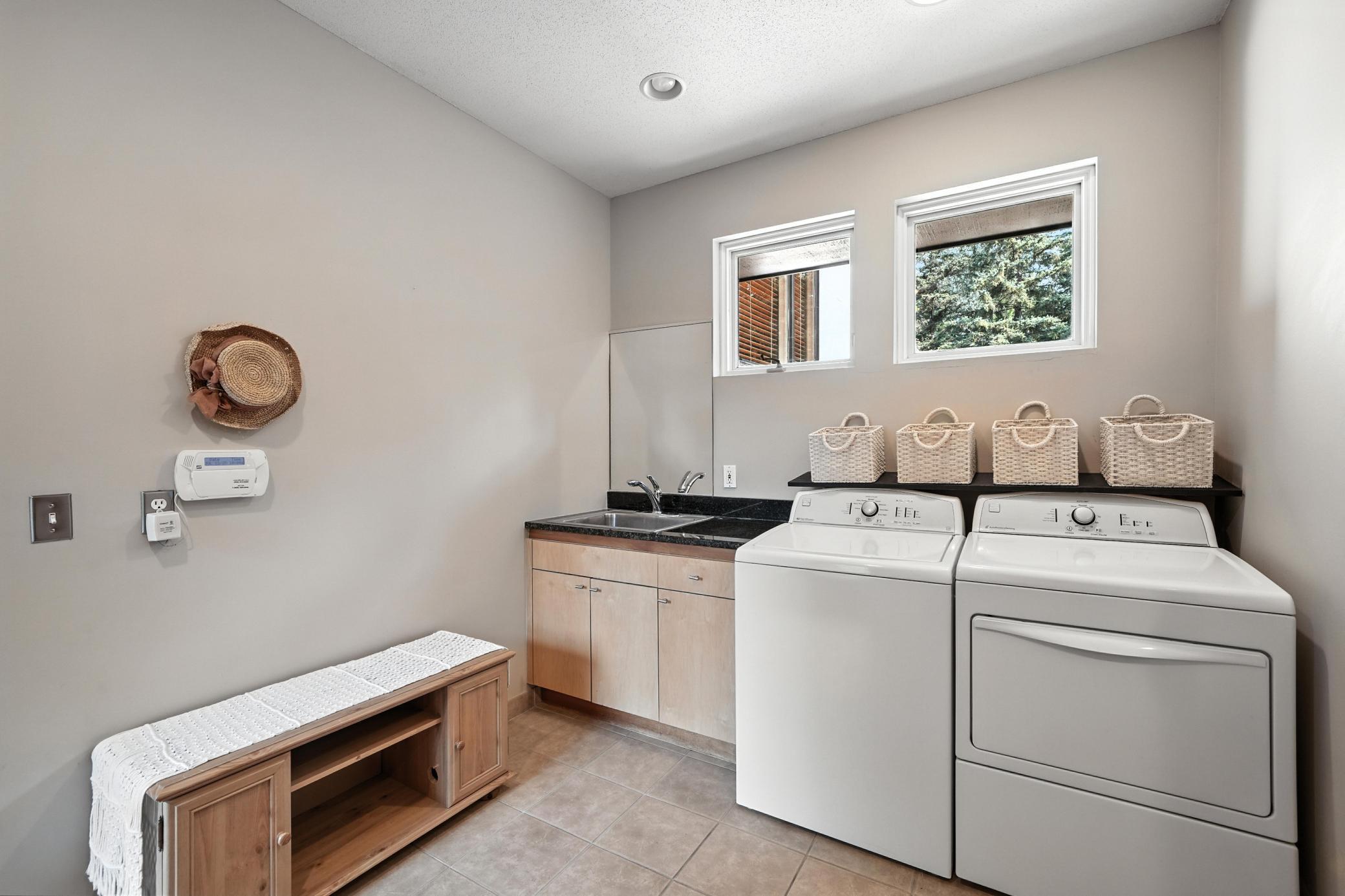 Minnetonka, Minnesota, 55345, United States, ,3 BathroomsBathrooms,Residential,Active,1894771