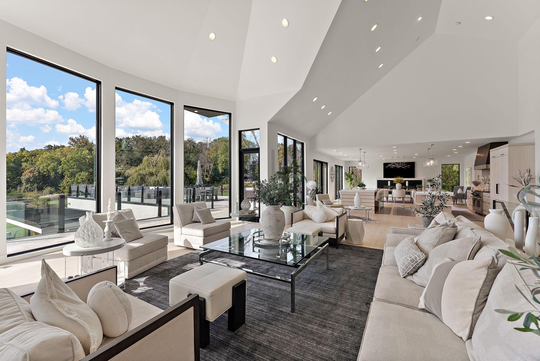 Wayzata, Minnesota, 55391, United States, 8 Bedrooms Bedrooms, ,11 BathroomsBathrooms,Residential,Active,1959932