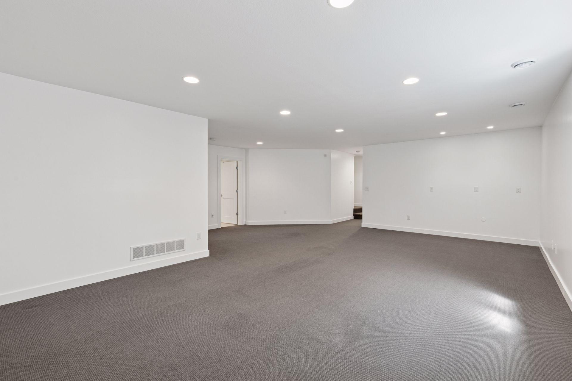 Minneapolis, Minnesota, 55410, United States, 5 Bedrooms Bedrooms, ,5 BathroomsBathrooms,Residential,Active,1929403
