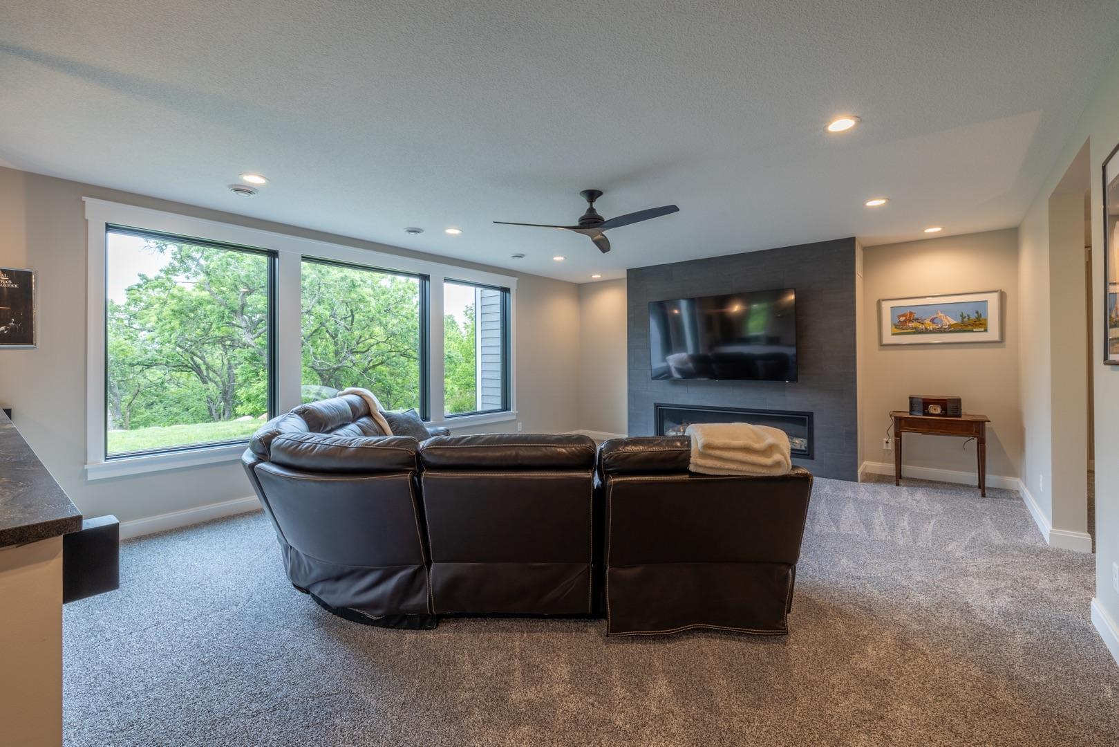 Rochester, Minnesota, 55902, United States, 4 Bedrooms Bedrooms, ,4 BathroomsBathrooms,Residential,Active,1853329