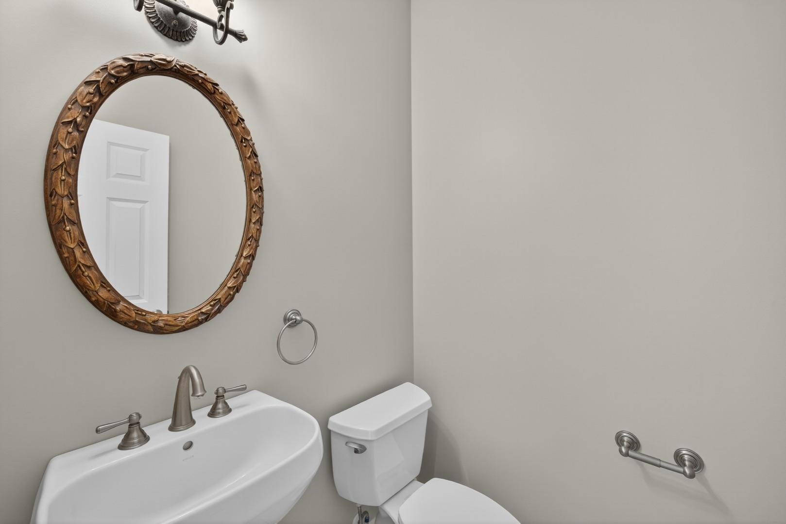 Rochester, Minnesota, 55902, United States, 6 Bedrooms Bedrooms, ,5 BathroomsBathrooms,Residential,Active,1995276