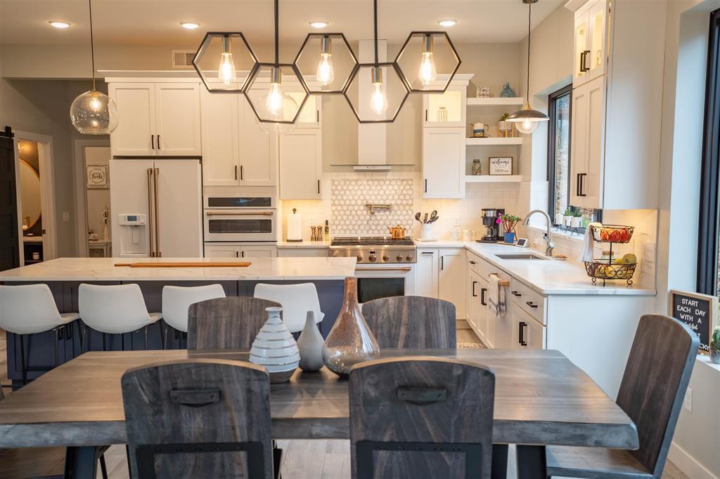 Duluth, Minnesota, 55811, United States, 3 Bedrooms Bedrooms, ,3 BathroomsBathrooms,Residential,Active,1963384