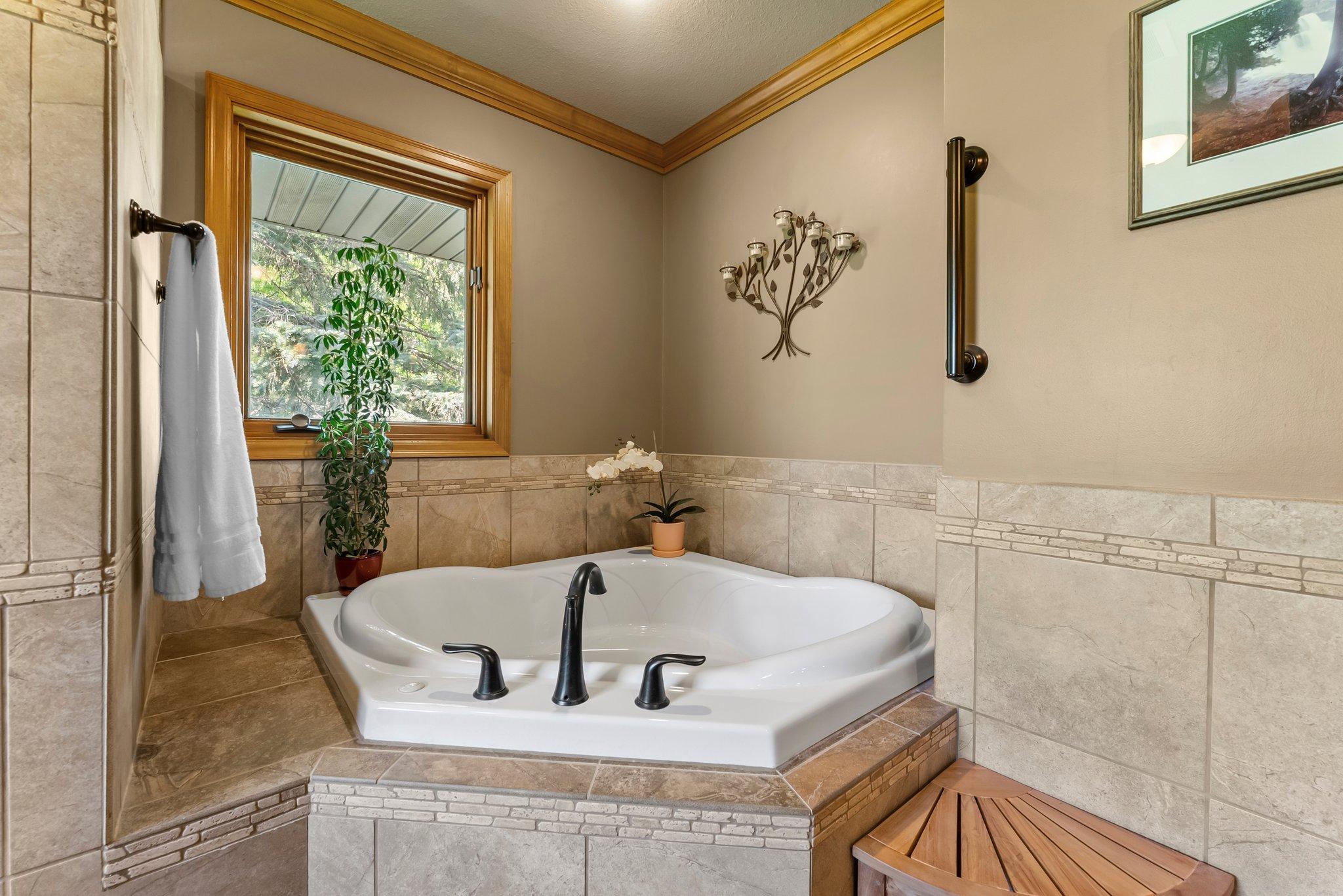 Northfield, Minnesota, 55057, United States, ,3 BathroomsBathrooms,Residential,Active,1843421