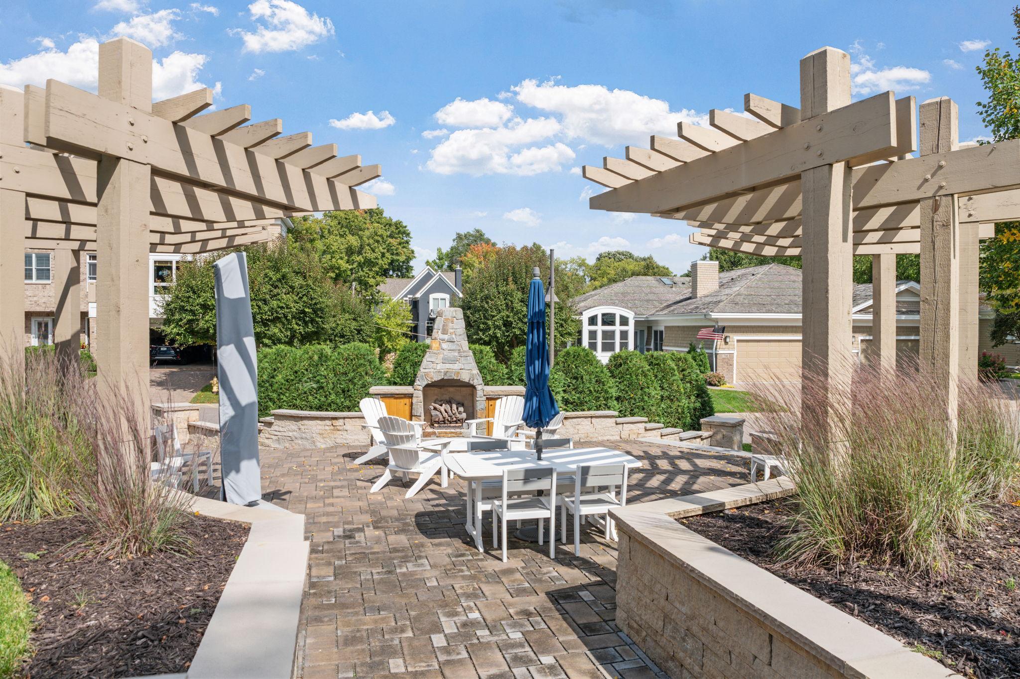 Wayzata, Minnesota, 55391, United States, 4 Bedrooms Bedrooms, ,3 BathroomsBathrooms,Residential,Active,1953718