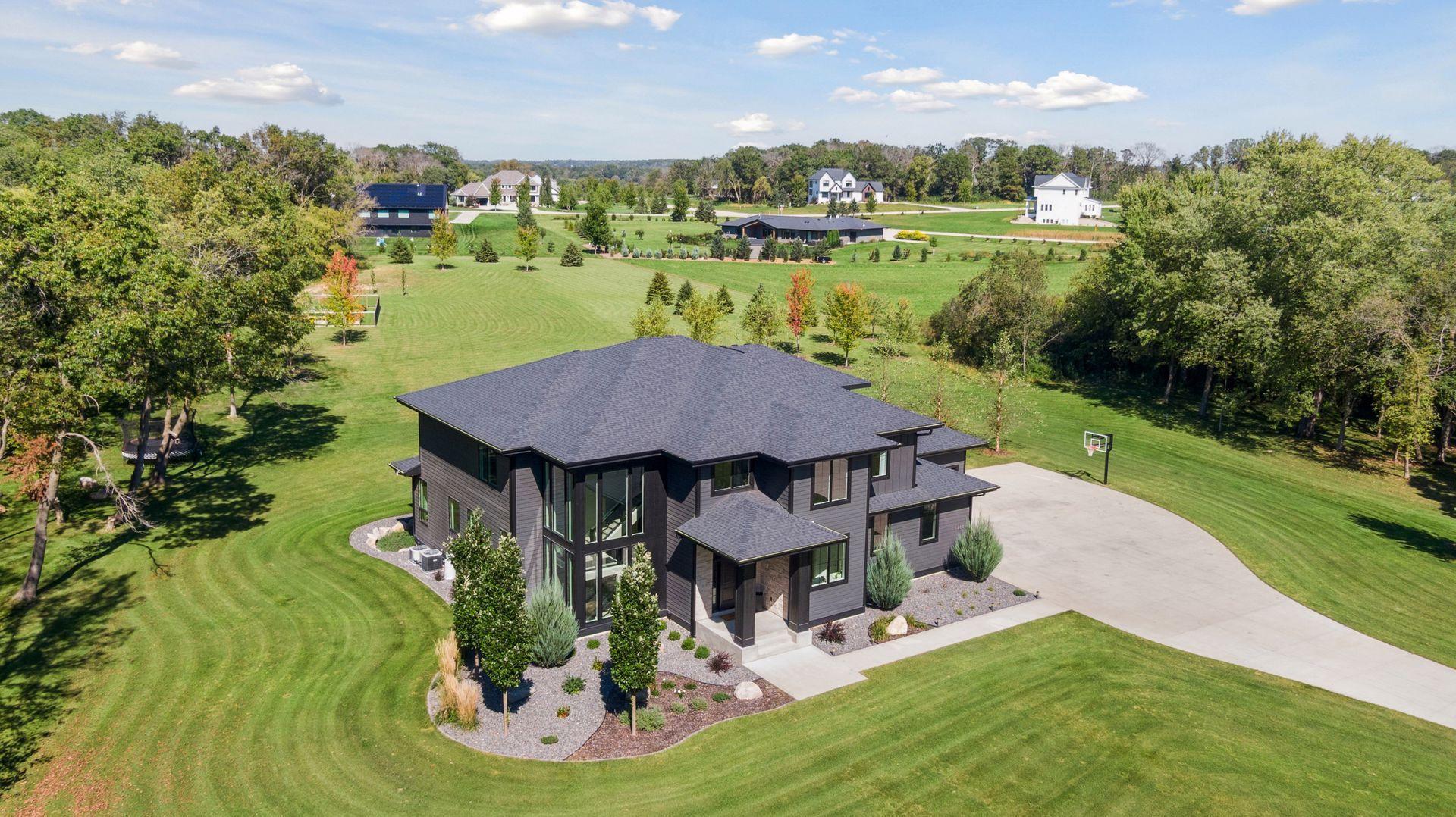 Rochester, Minnesota, 55902, United States, 4 Bedrooms Bedrooms, ,6 BathroomsBathrooms,Residential,Active,1953260