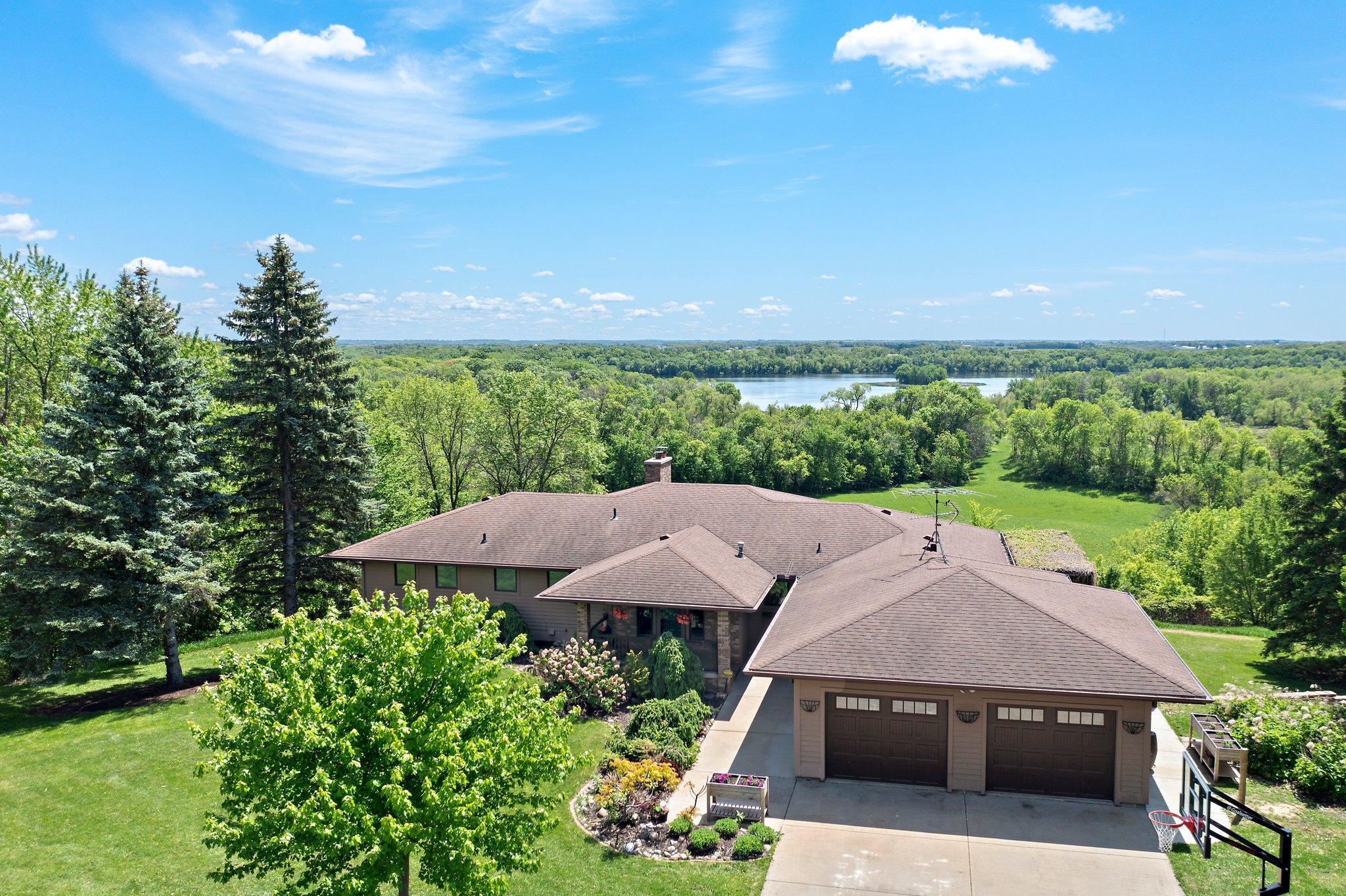 Northfield, Minnesota, 55057, United States, ,3 BathroomsBathrooms,Residential,Active,1843421