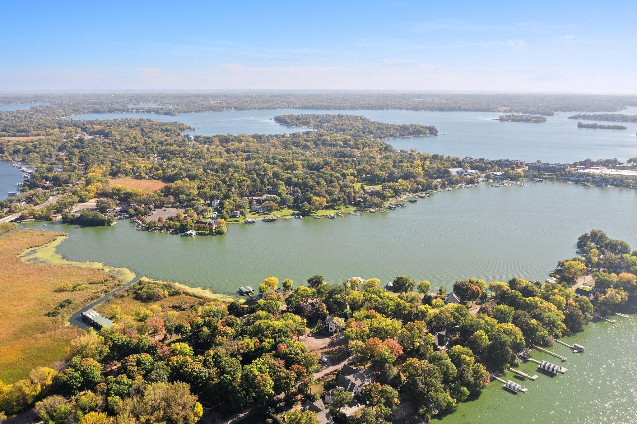 Wayzata, Minnesota, 55391, United States, 3 Bedrooms Bedrooms, ,3 BathroomsBathrooms,Residential,Active,2018191