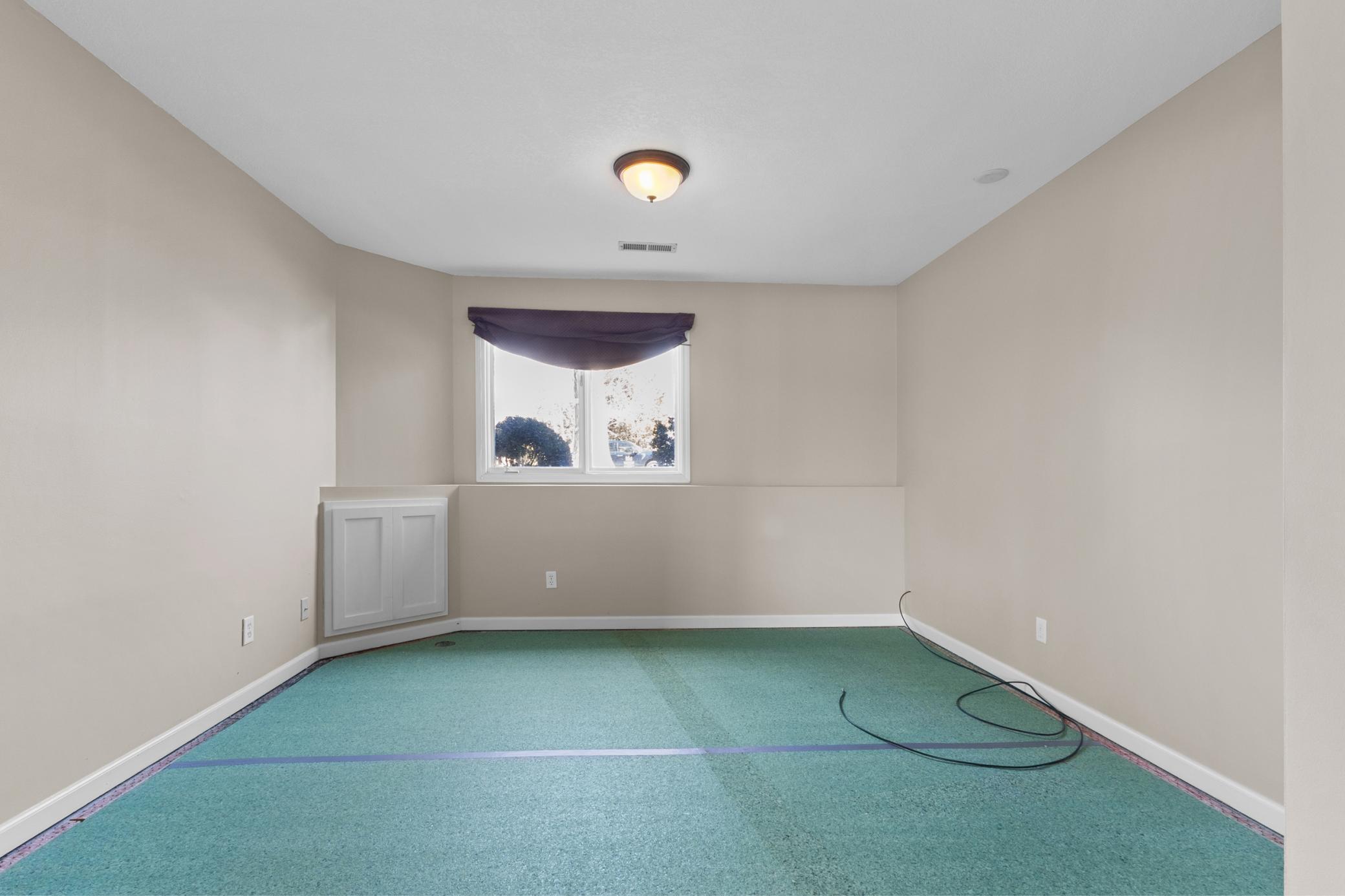 Wayzata, Minnesota, 55391, United States, 6 Bedrooms Bedrooms, ,5 BathroomsBathrooms,Residential,Active,1945262